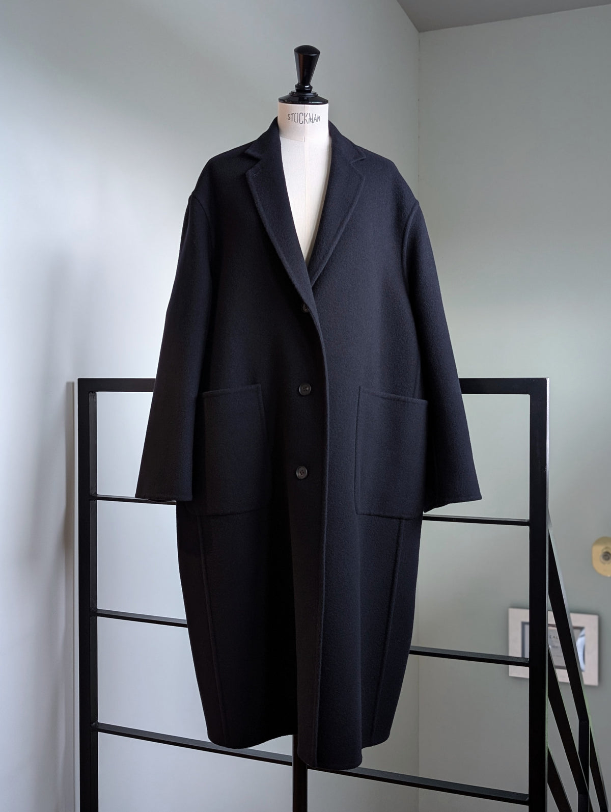 AEHRR 【012 Draping Oval Chester Coat】