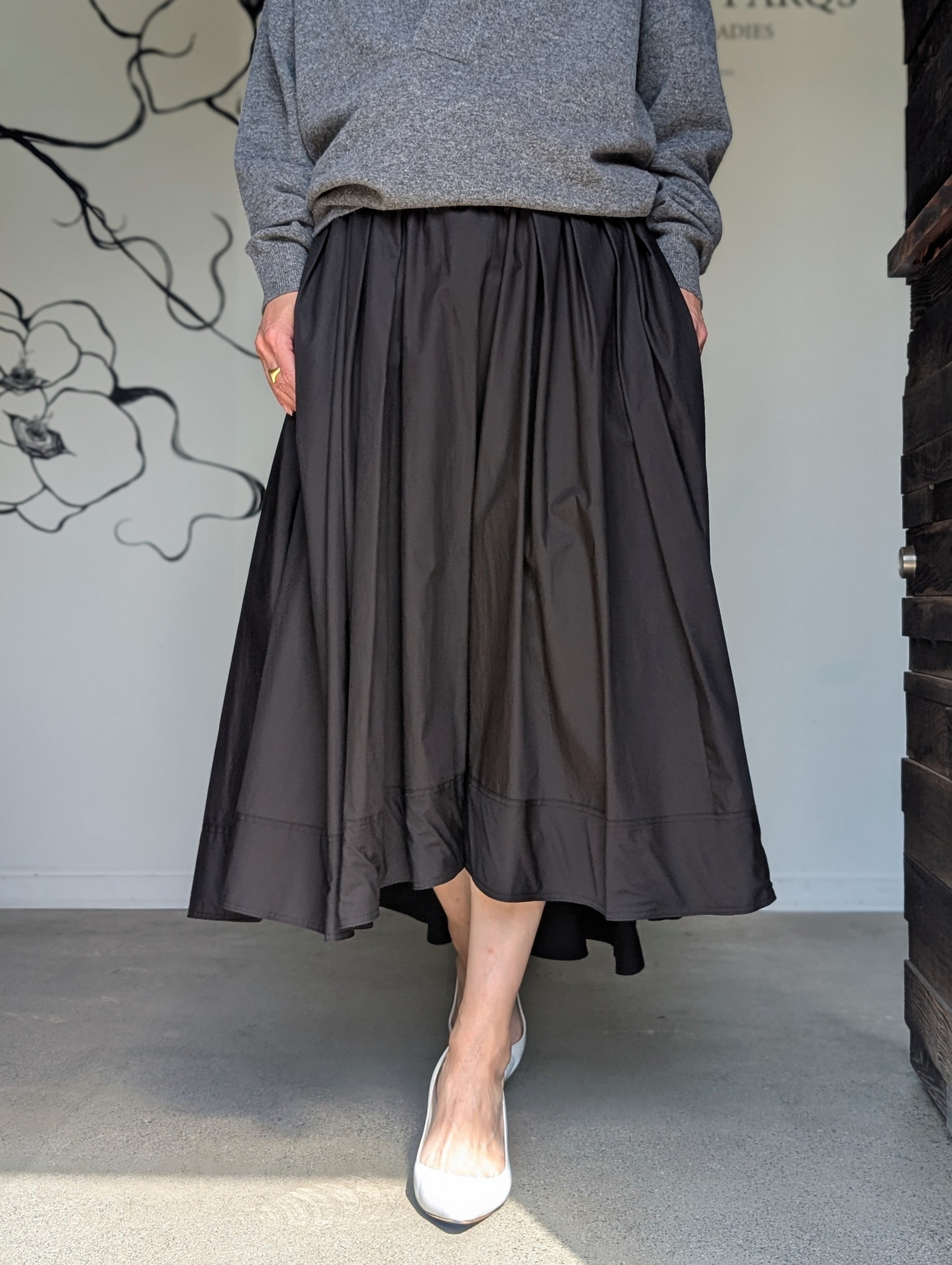 MADISONBLUE TUCK VOLUME SKIRT