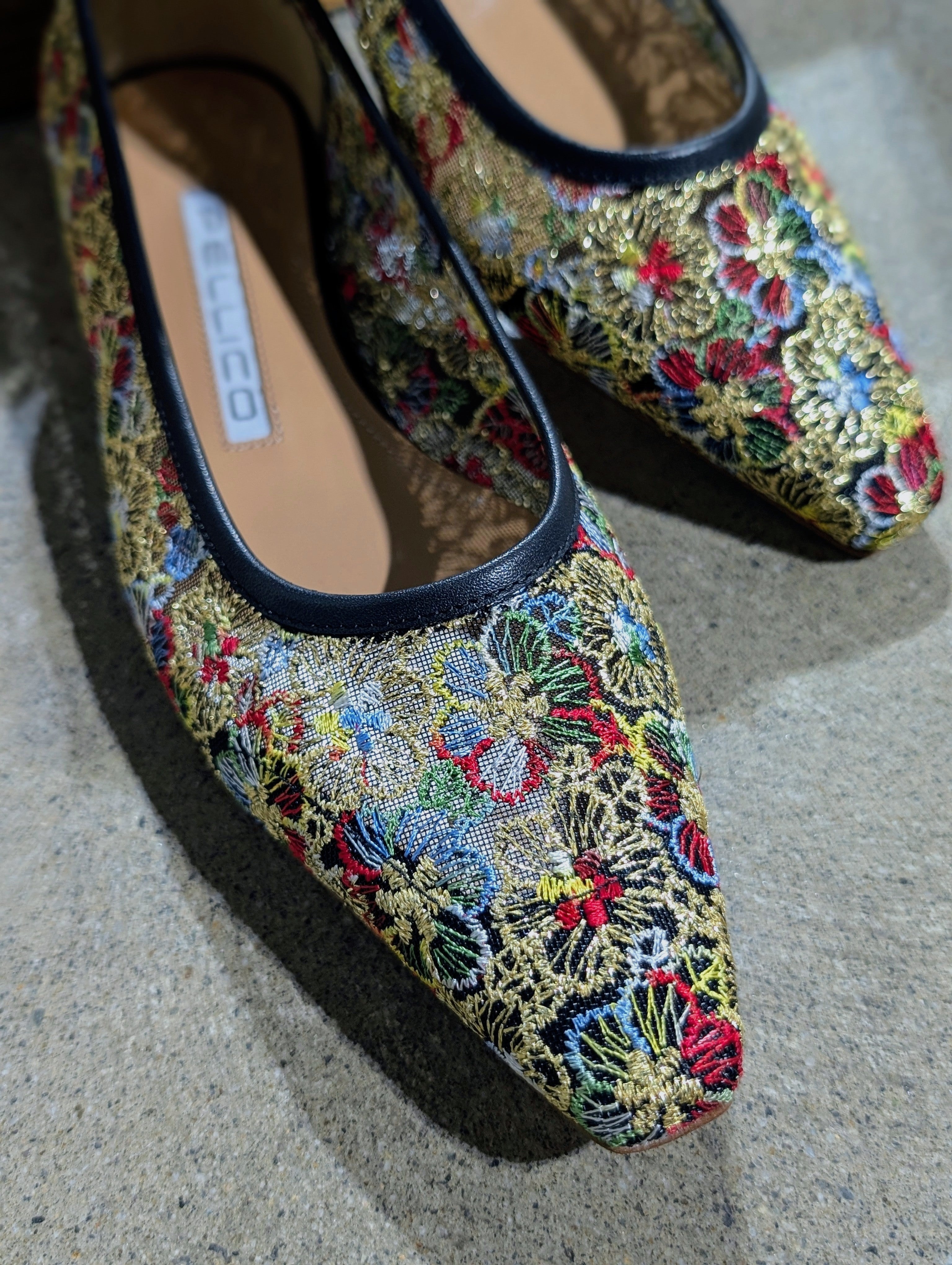PELLICO 0549 花刺繍フラット
