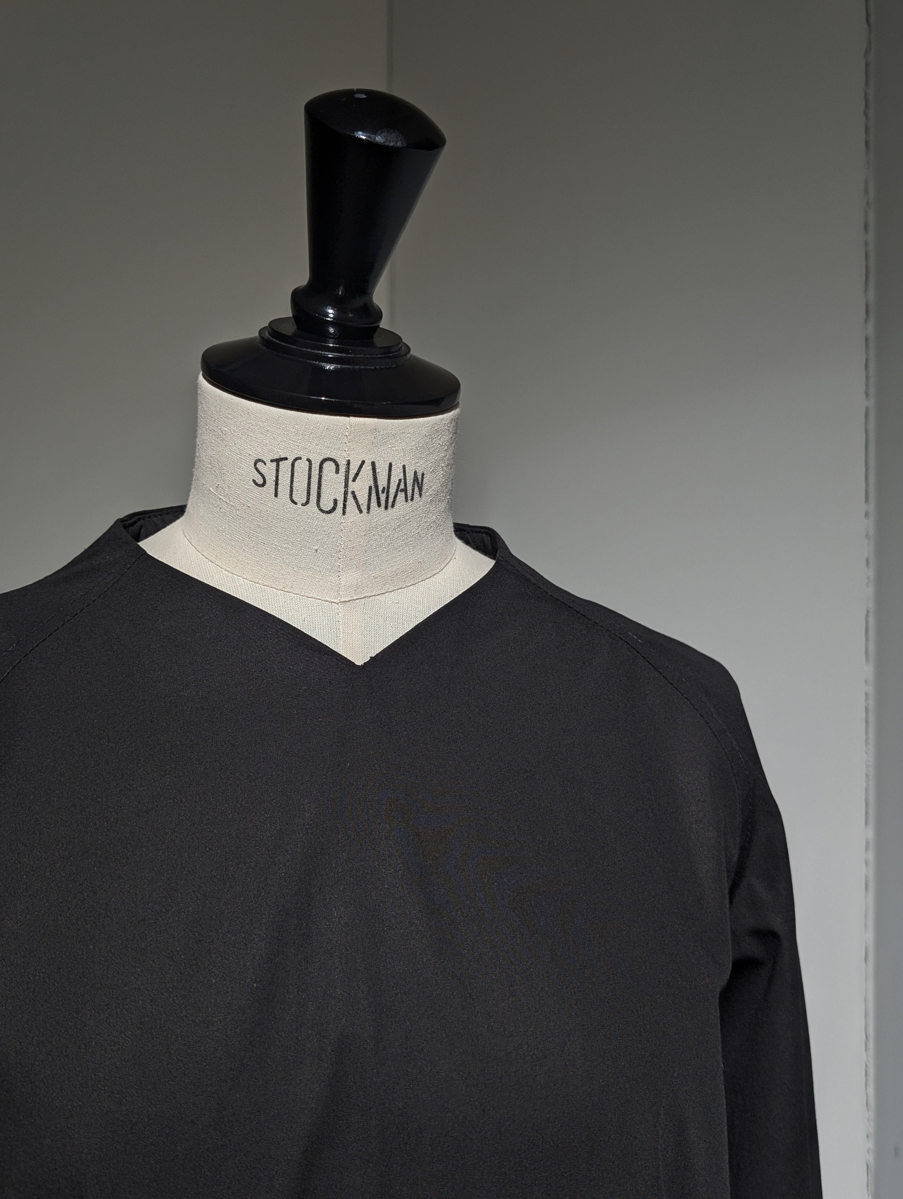 AEHRR 【Draping Yoke Raglan Sleeve V/N OP】