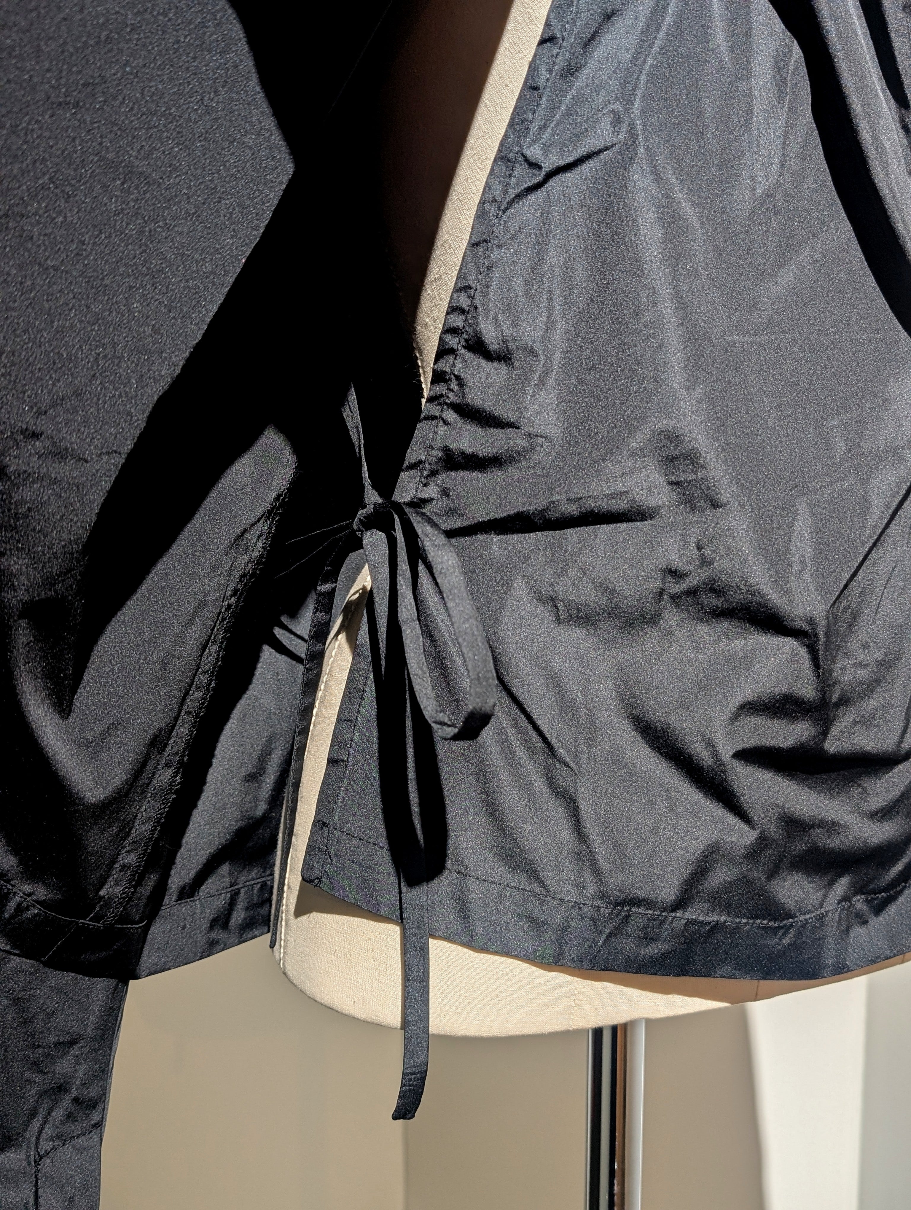 LUTZ HUELLE TWIST TOP