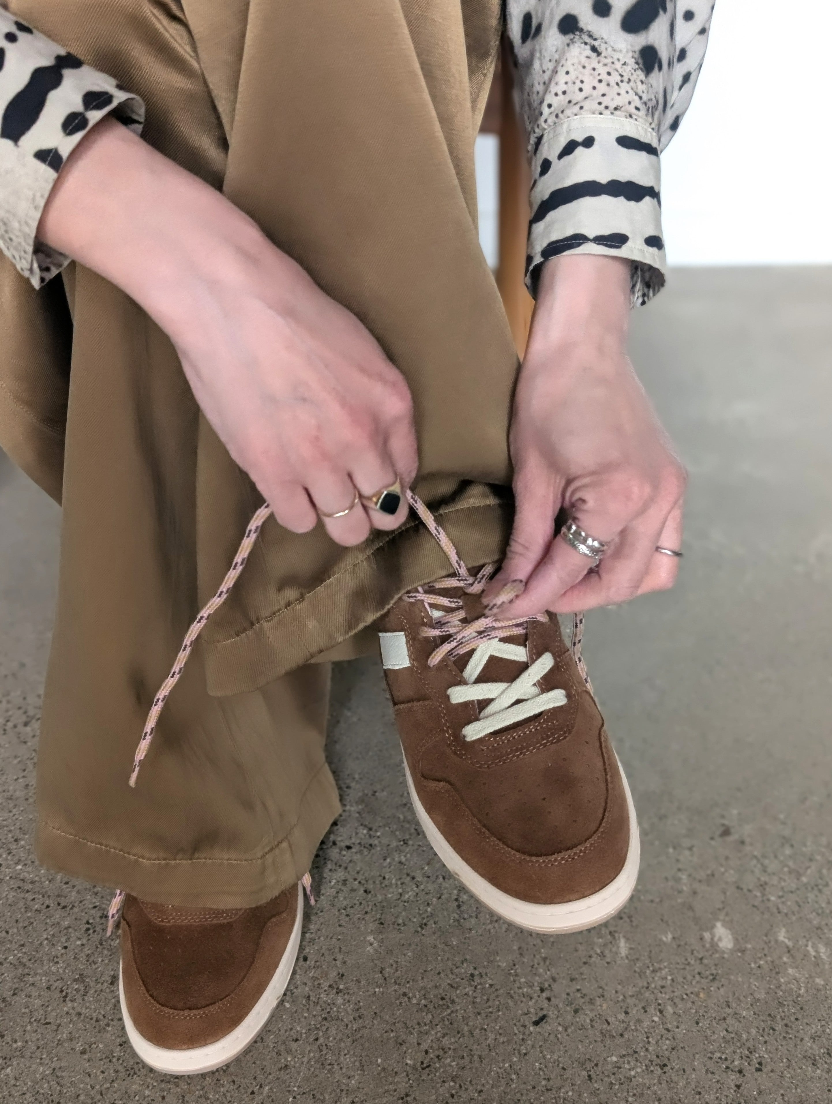 D.A.T.E.【COURT 2.0 SUEDE】