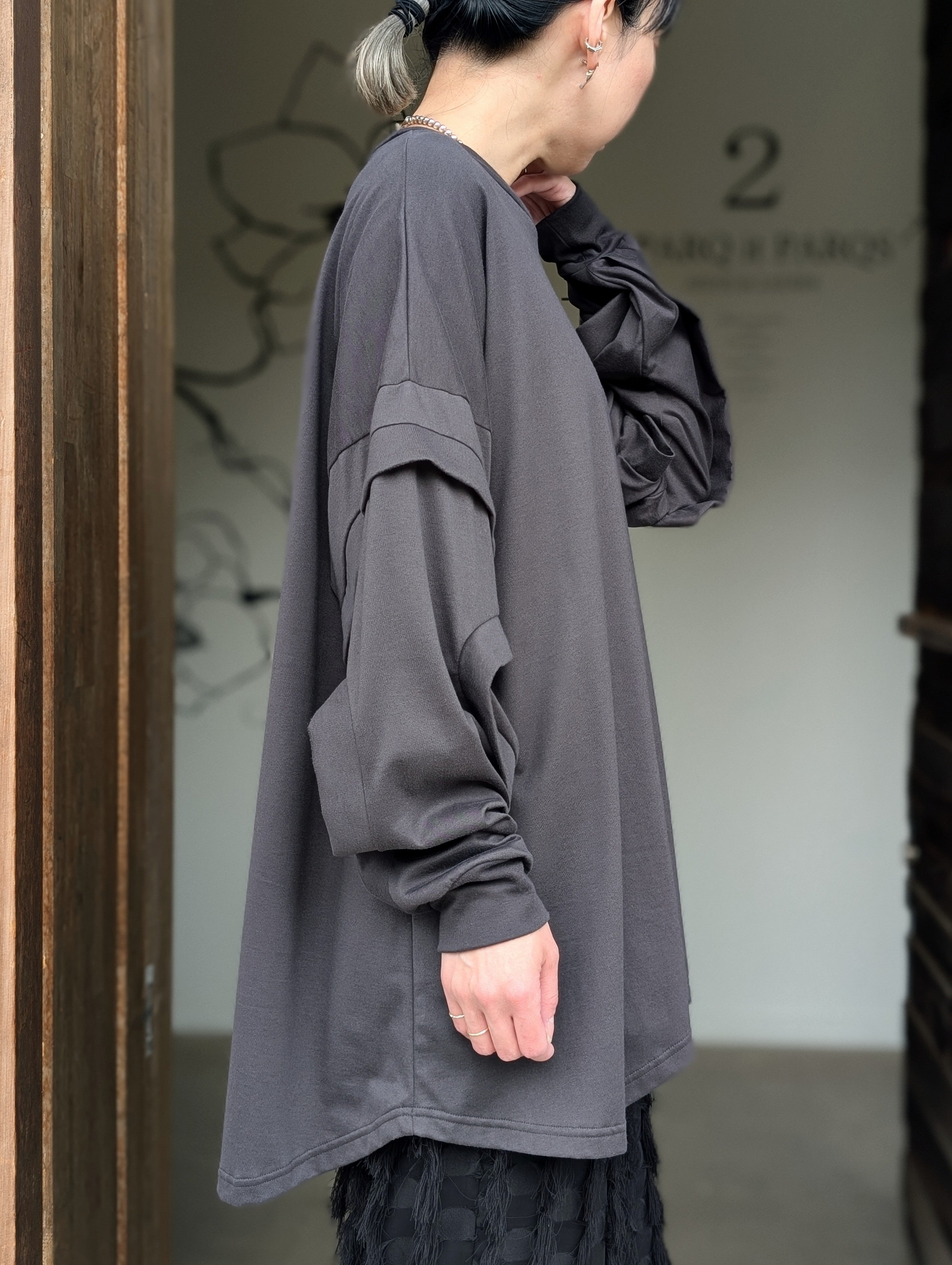 ENFOLD CURVE-SEAM LONG SLEEVE T-SHIRT