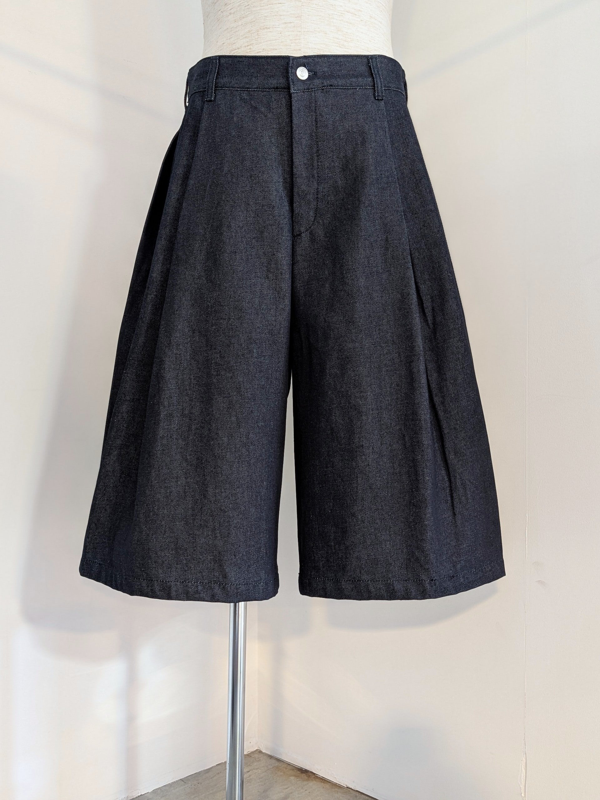 SEVENTH DENIM BERMUDA JORTS