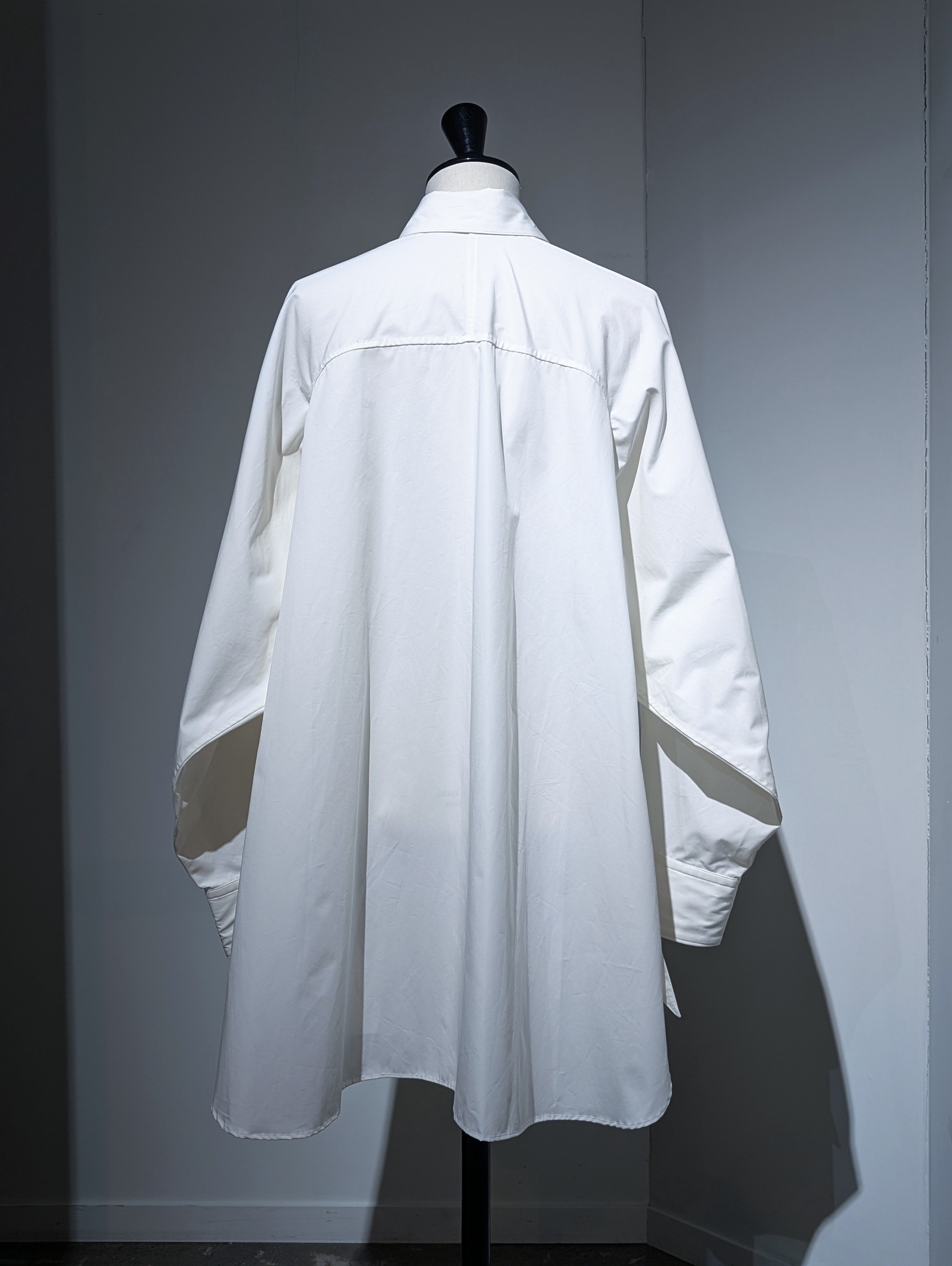 AEHRR 【Draping Yoke Raglan Sleeve Shirt】