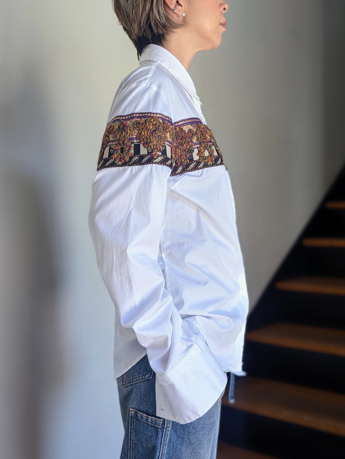 DRIES VAN NOTEN【262-010742】CHLORIS TRIS EMB 4445 W.W.SHIRT