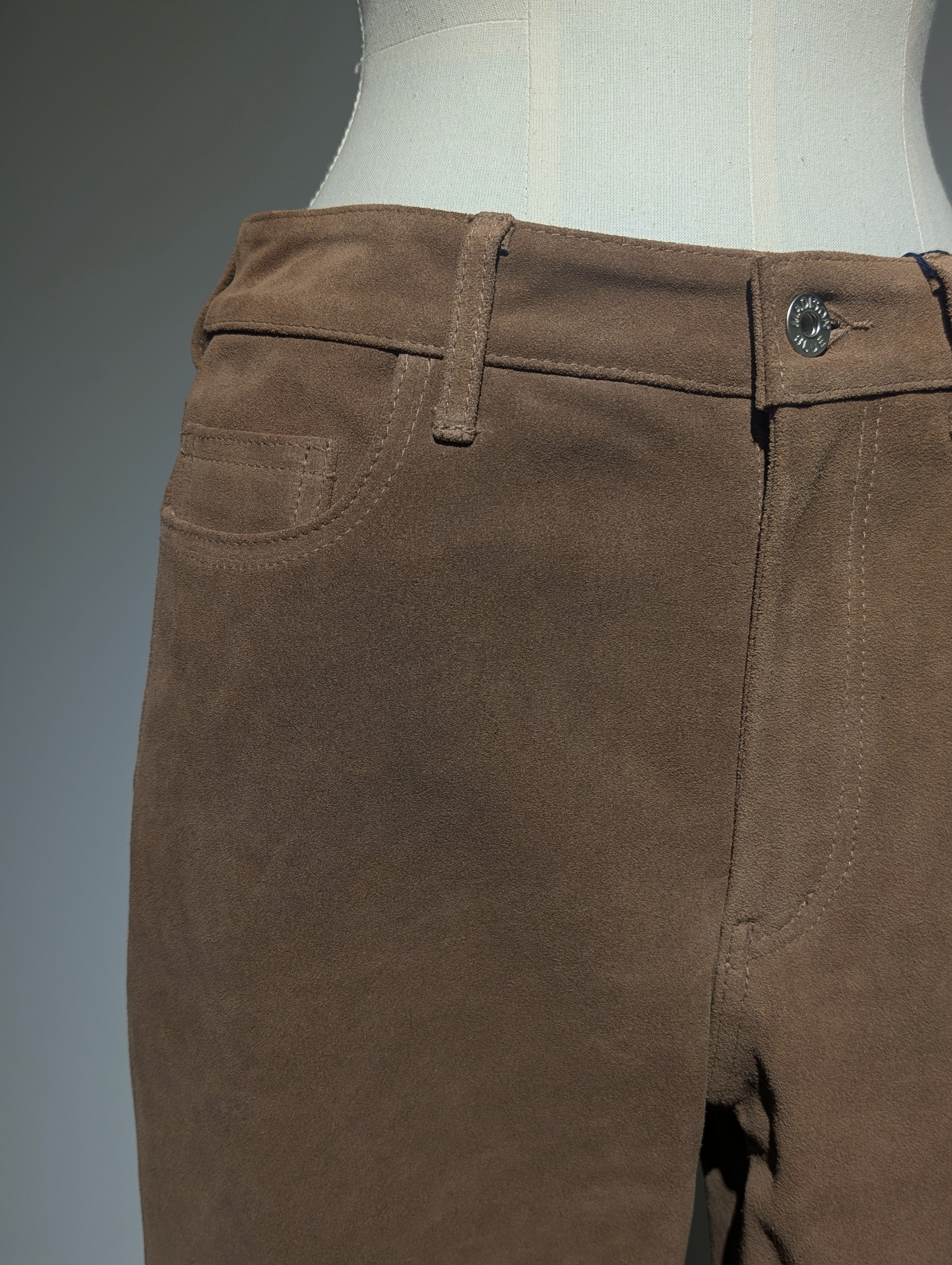 MADISONBLUE HEM CUT FLARE PT SUEDE