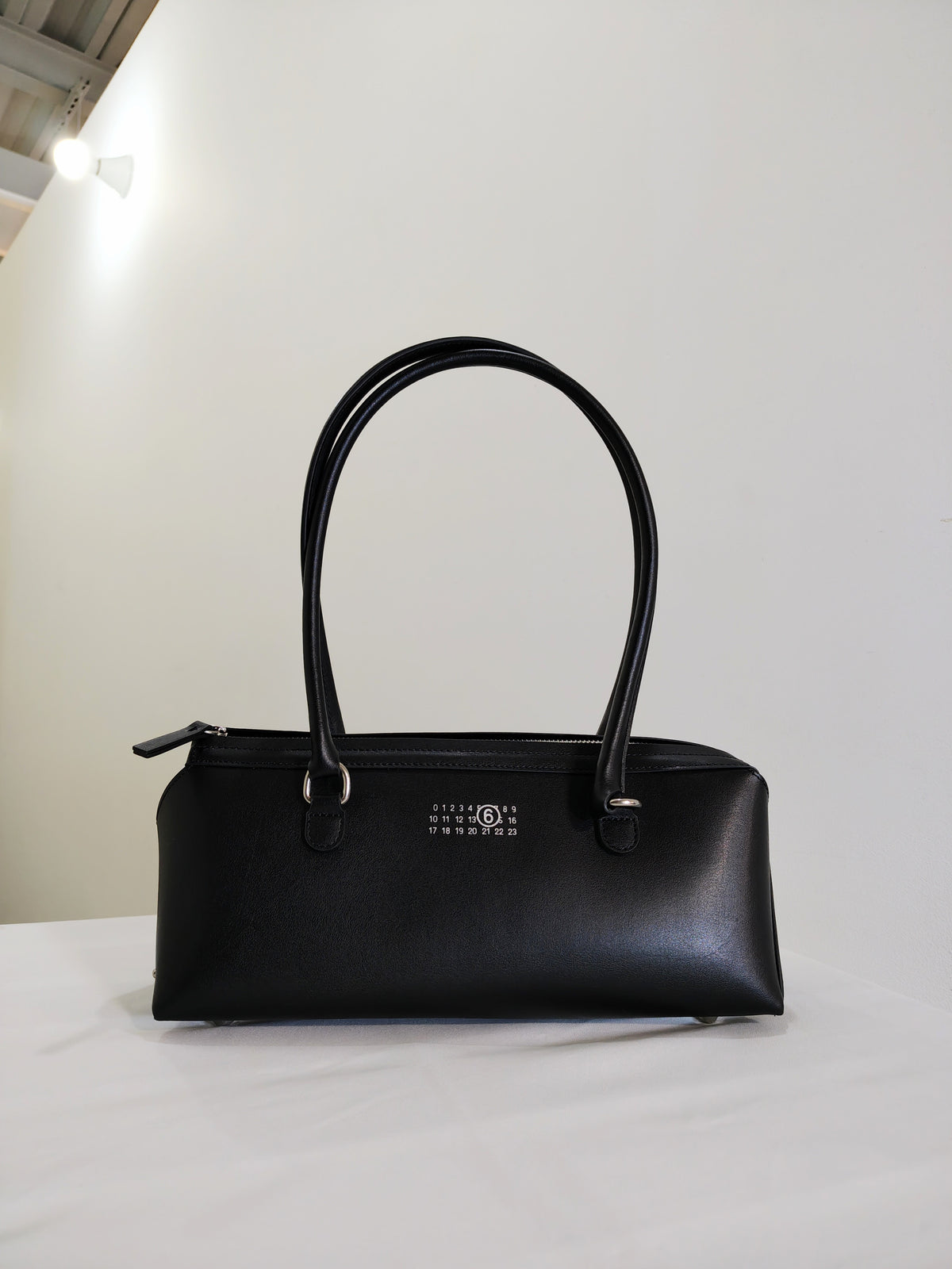 MM⑥ SB6ZH0040 NEW BAULETTO J MEDIUM BAG