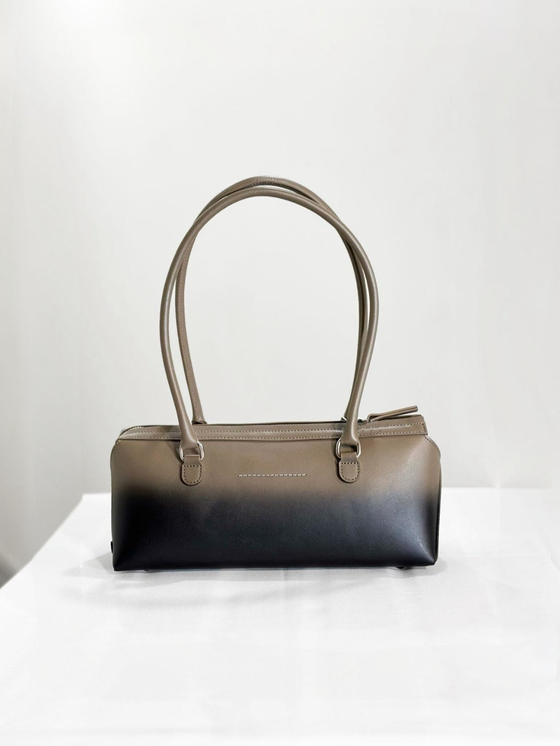 MM⑥ SB6ZH0040 NEW BAULETTO J MEDIUM BAG