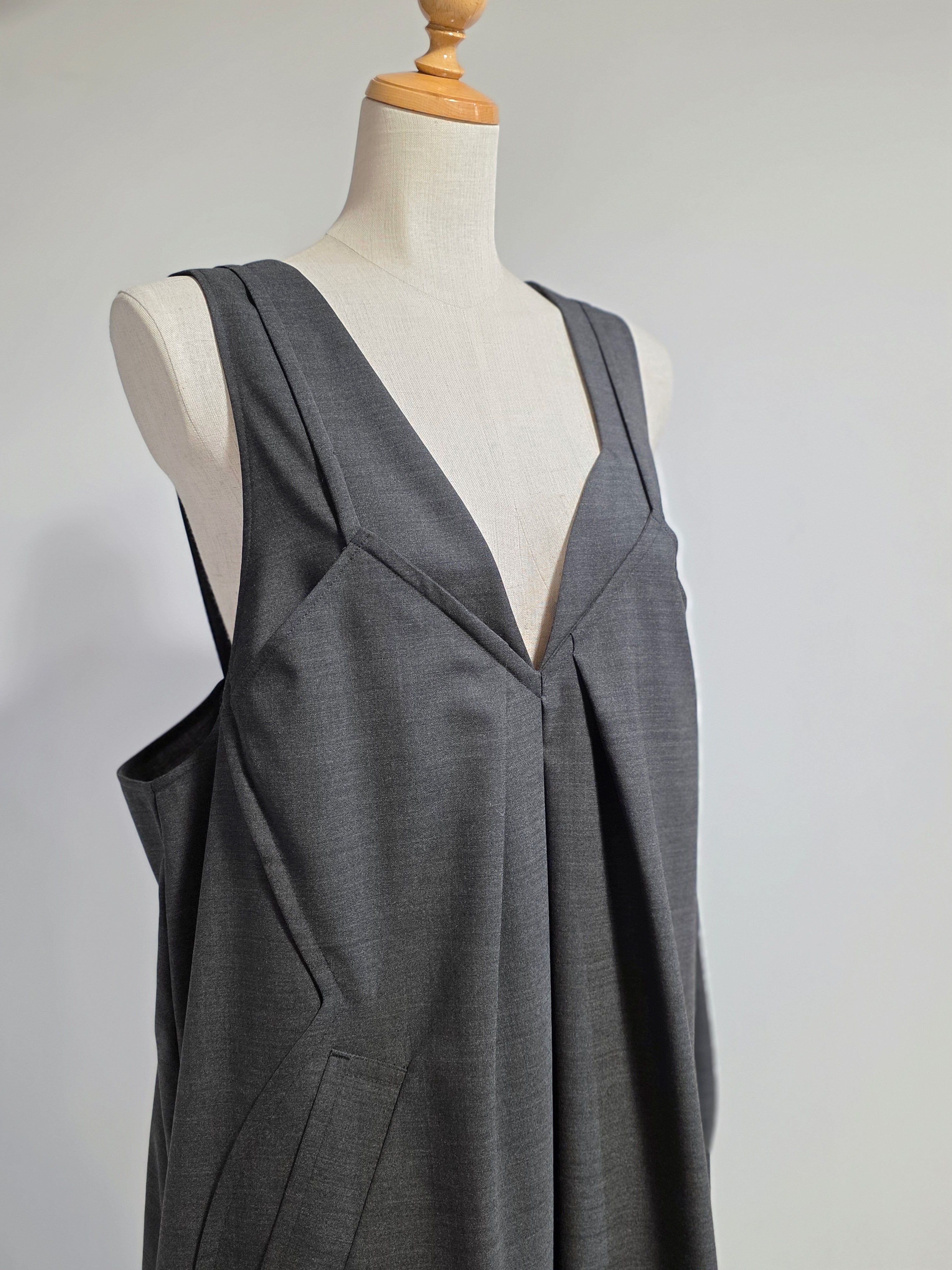 ENFOLD LAYERED-LIKE JUMPER SKIRT
