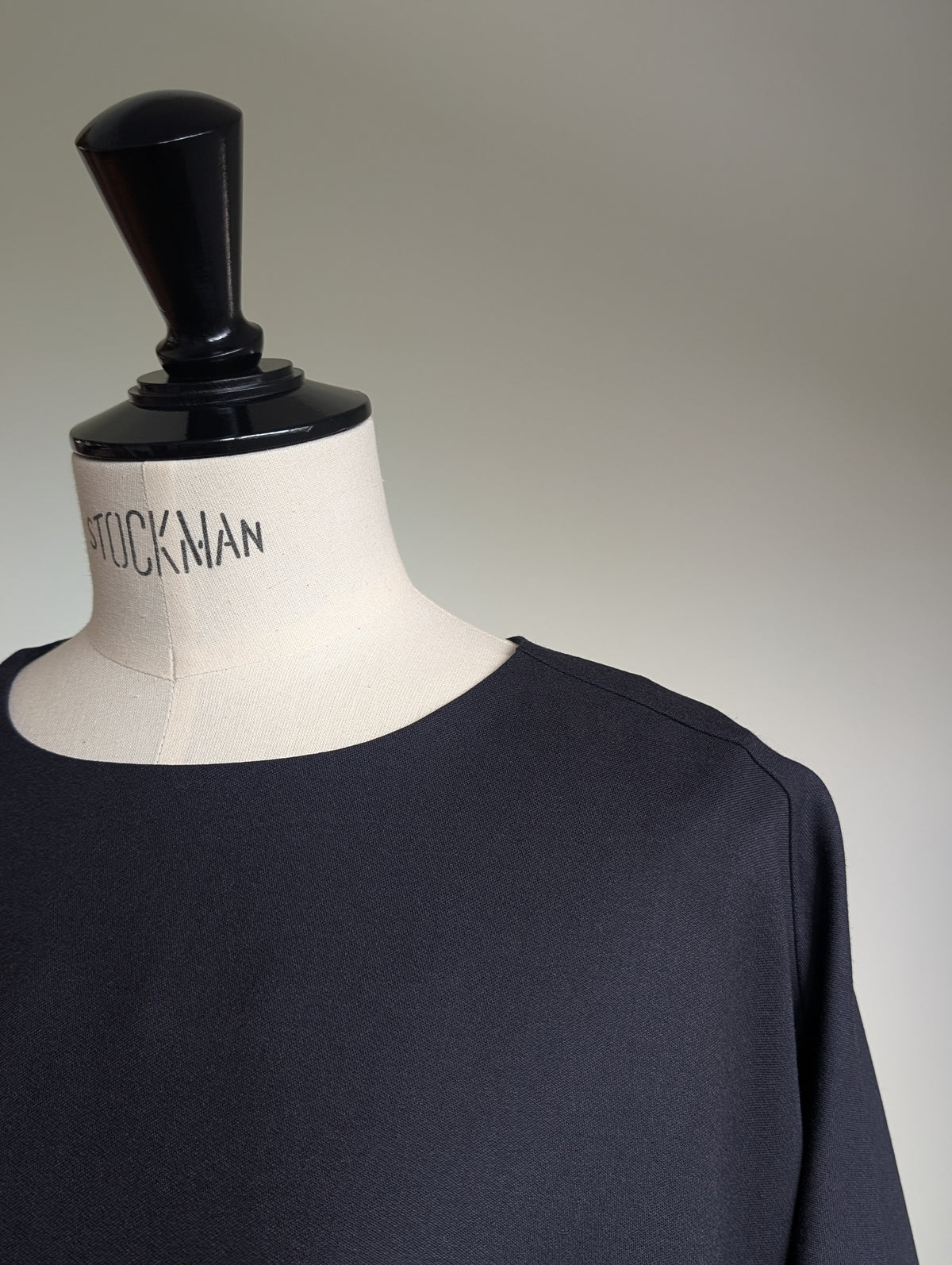 AEHRR 【021 Draping Form Crewneck PO】