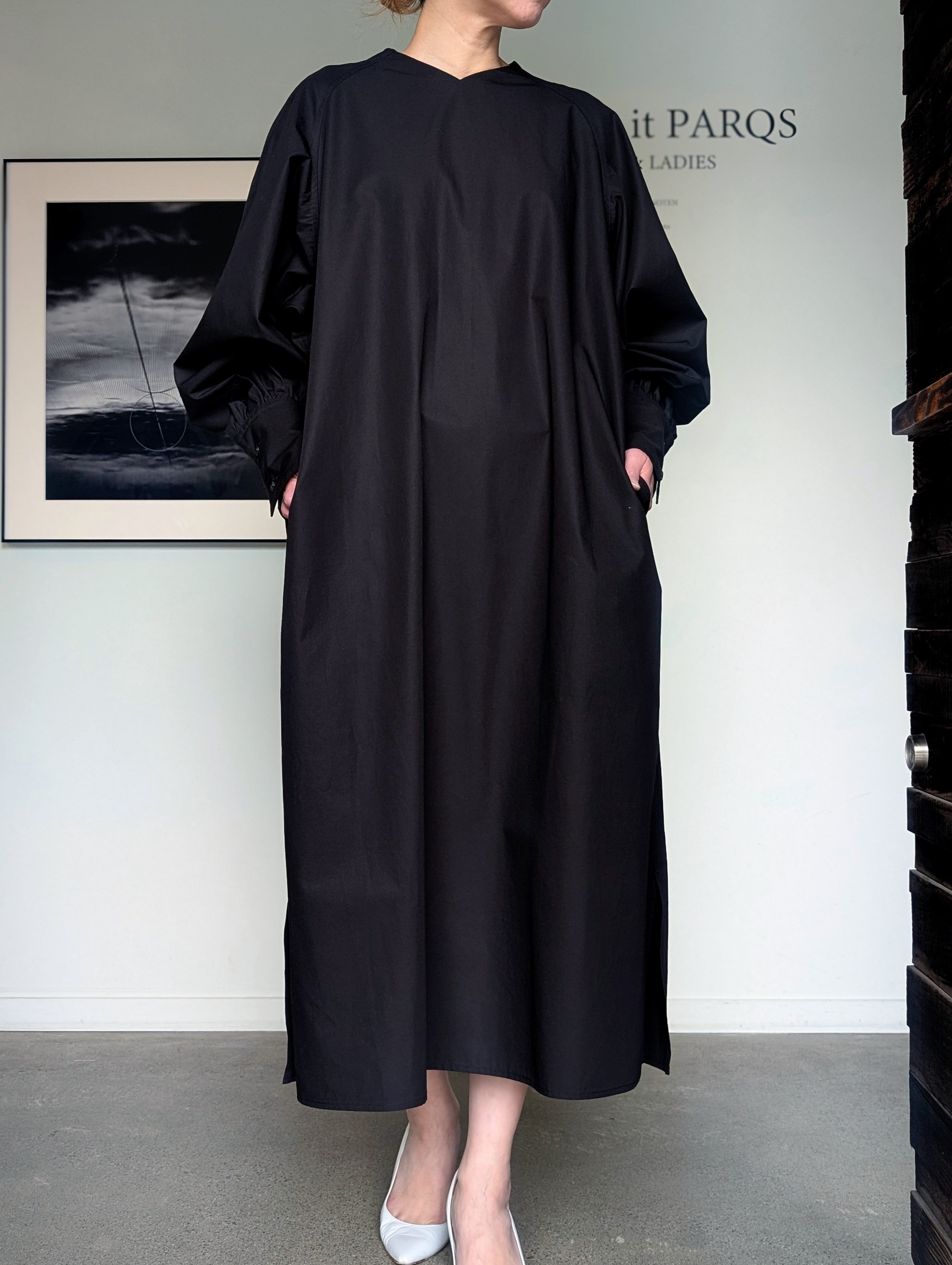 AEHRR 【Draping Yoke Raglan Sleeve V/N OP】