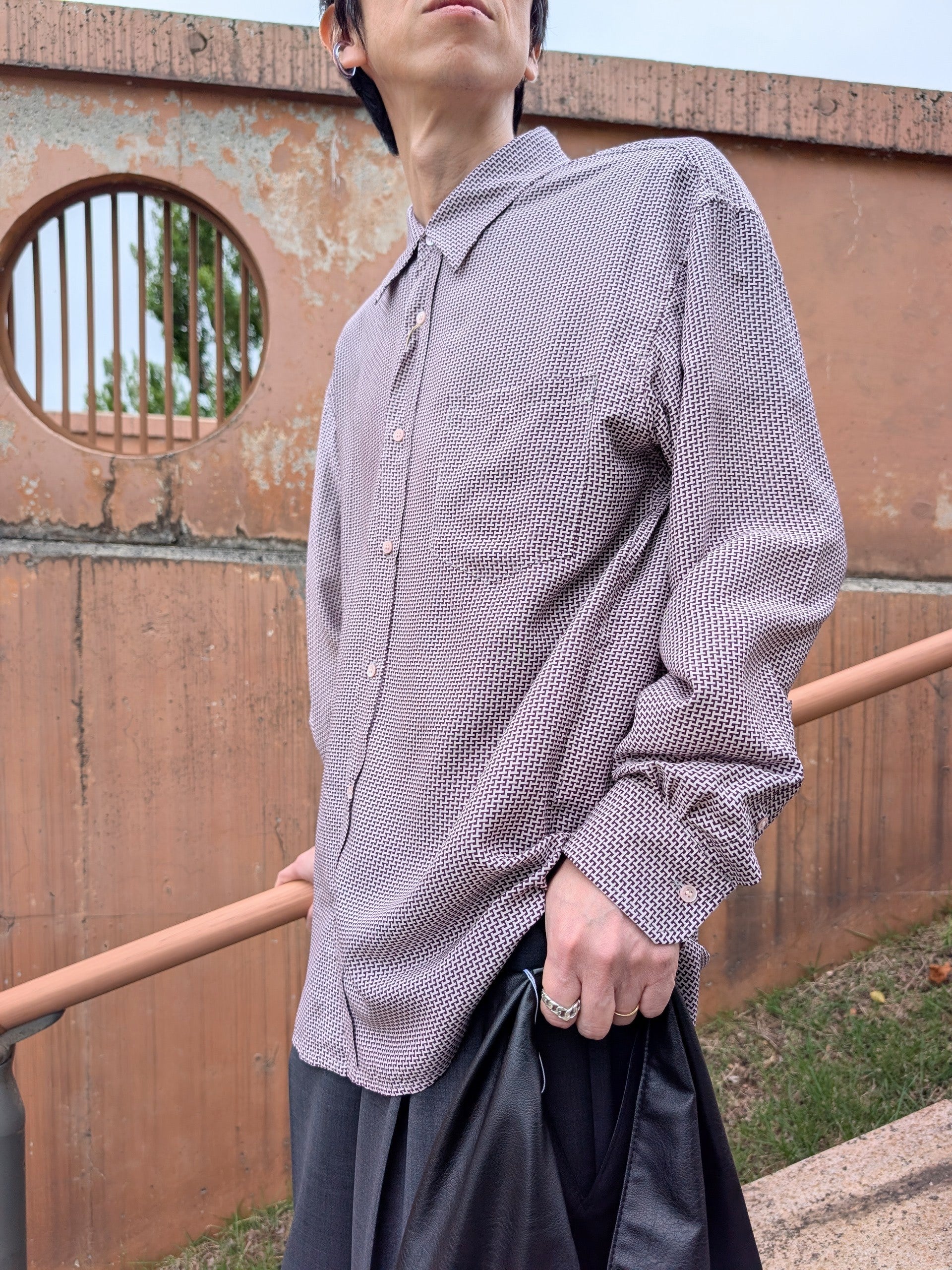 mando シルクヴィスコースプリントシャツ