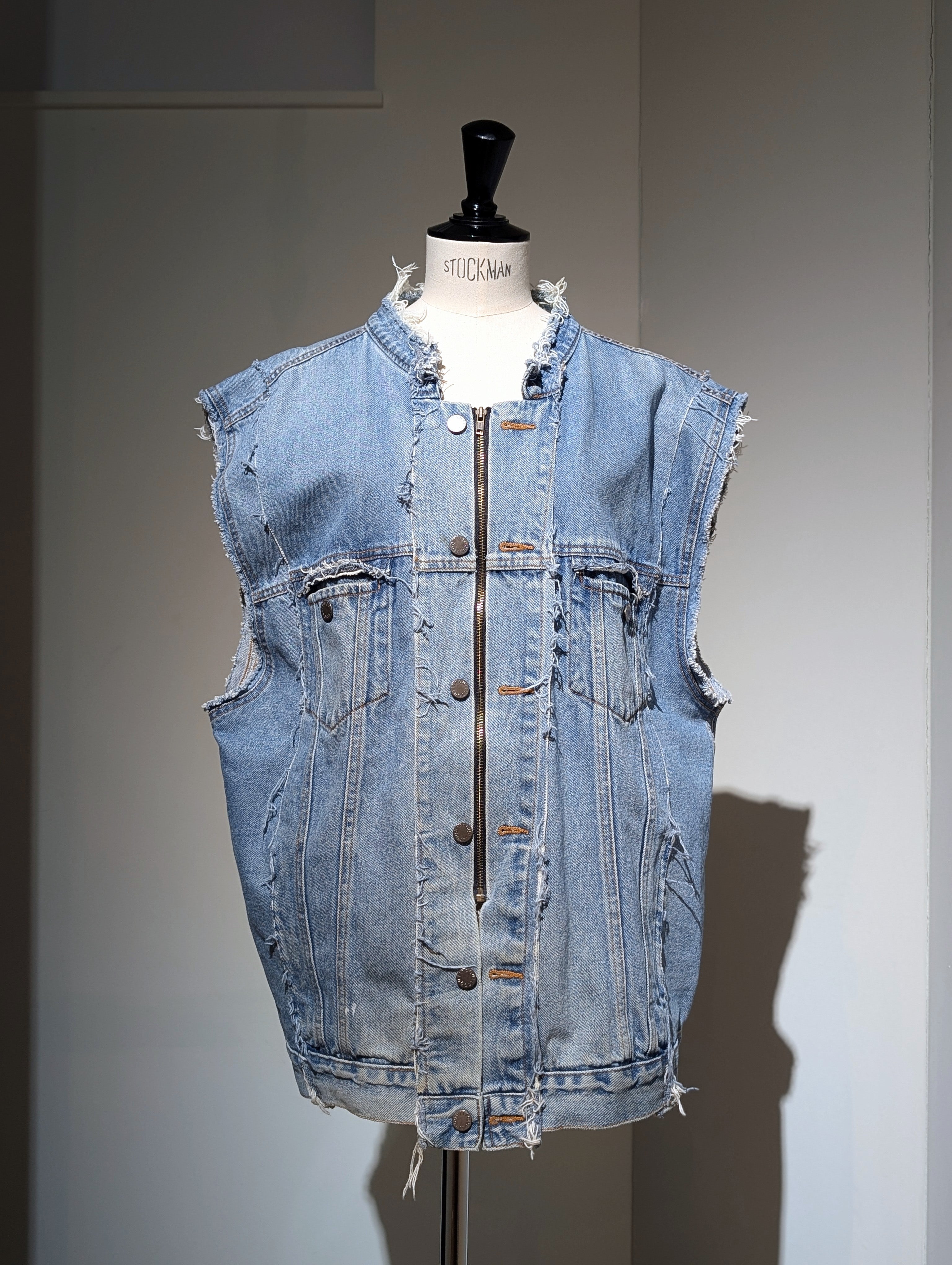 QUIITO RANDOM VEST