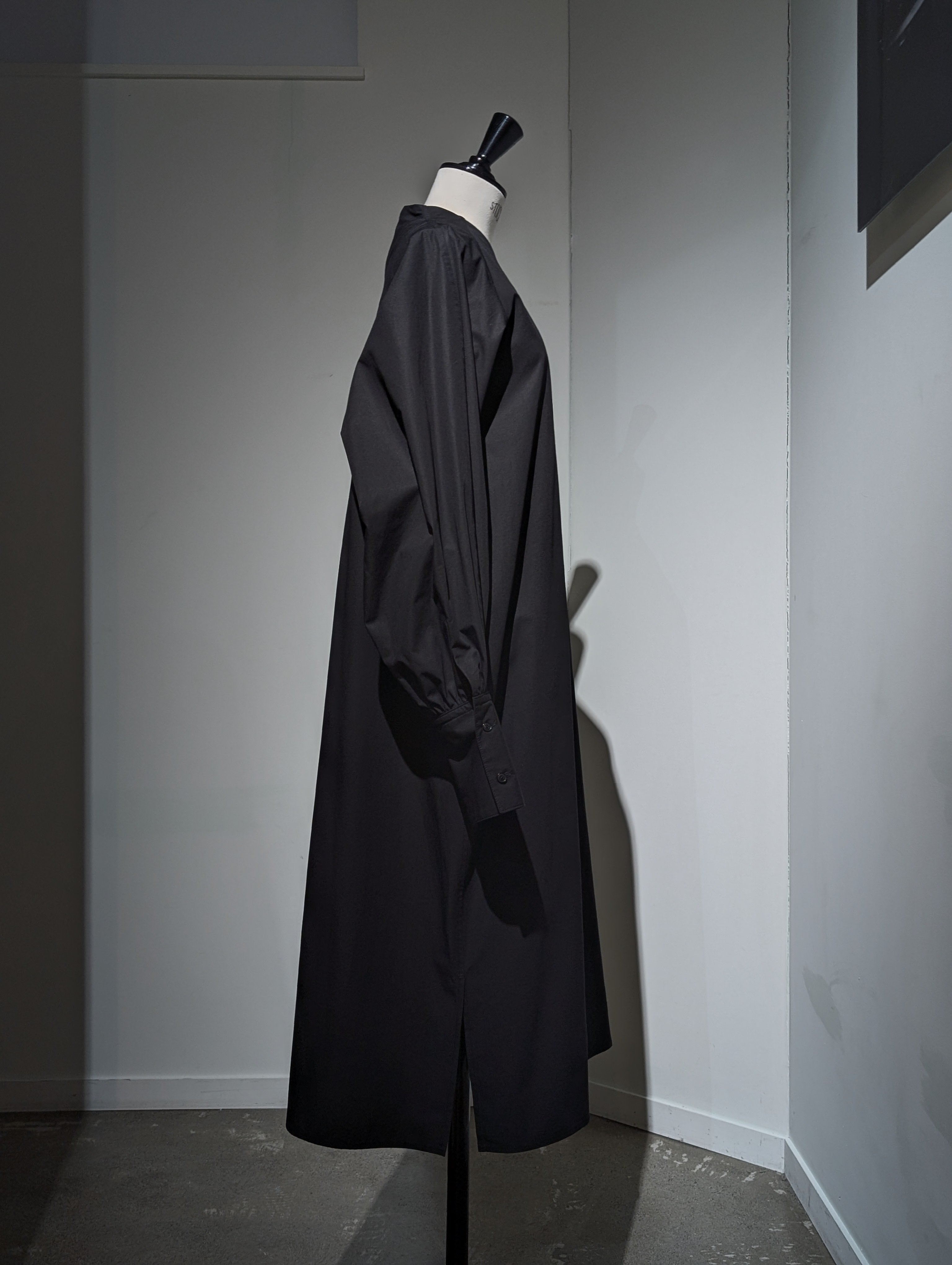 AEHRR 【Draping Yoke Raglan Sleeve V/N OP】
