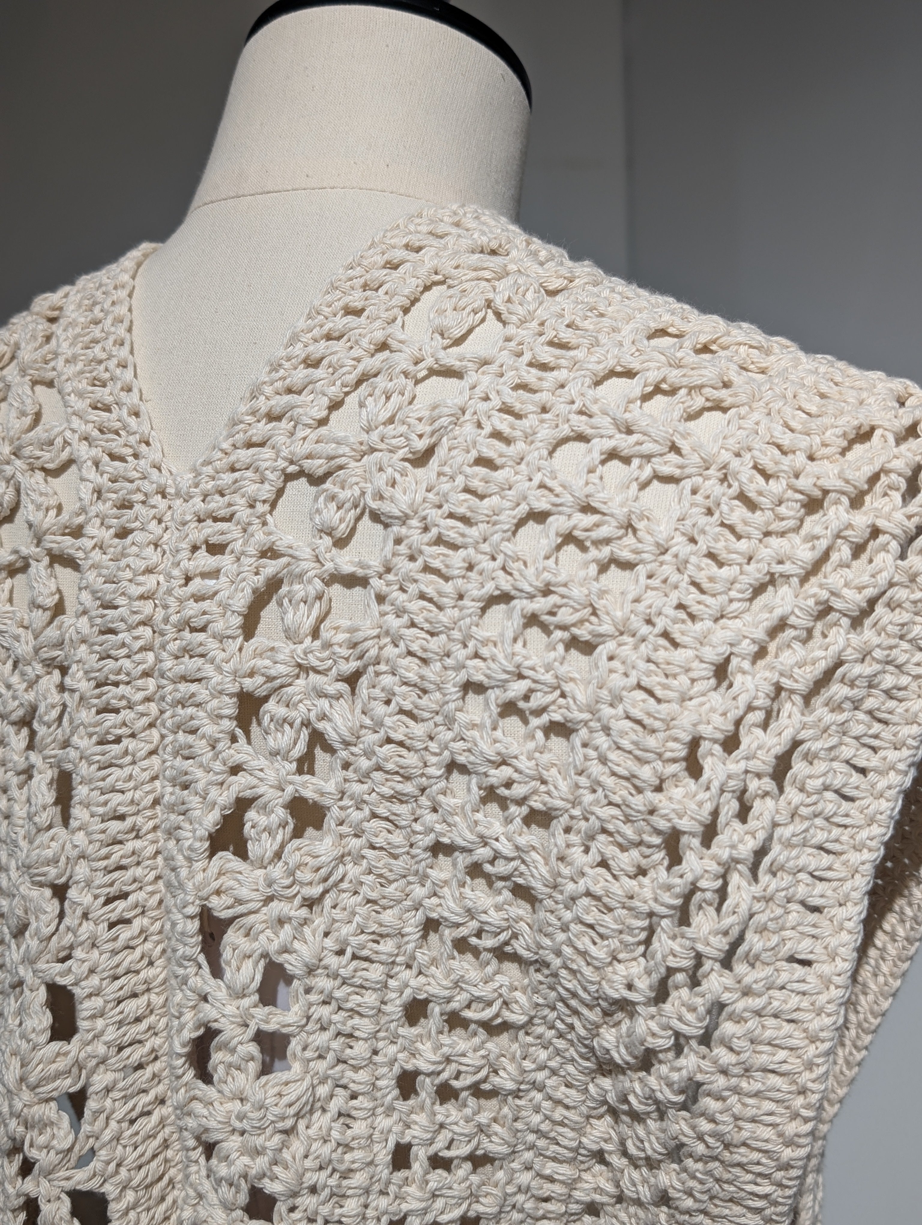 SEEALL SAW63 KN804 CROCHET V TOP