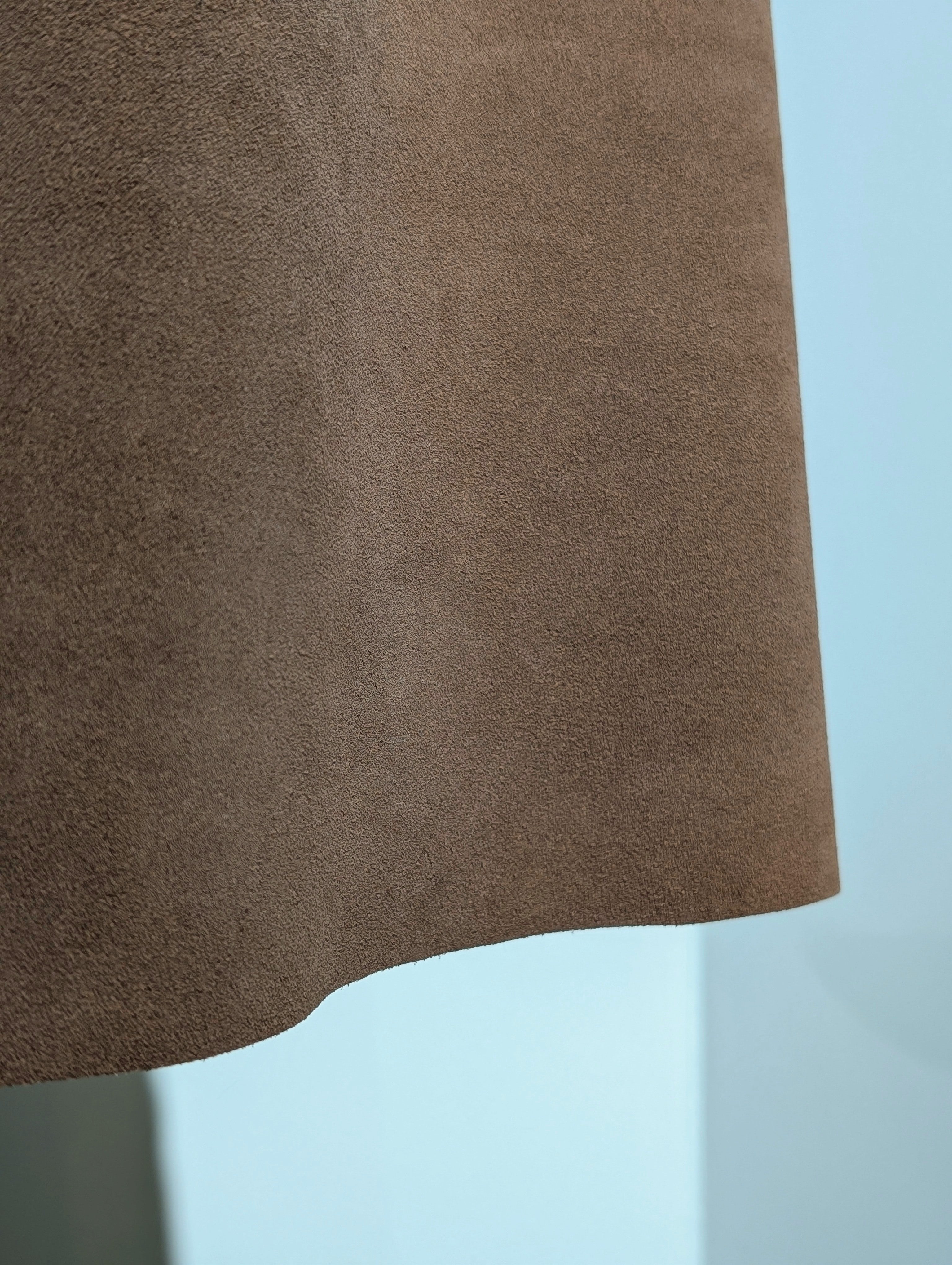 MADISONBLUE MI-MOLLET SKIRT SUEDE