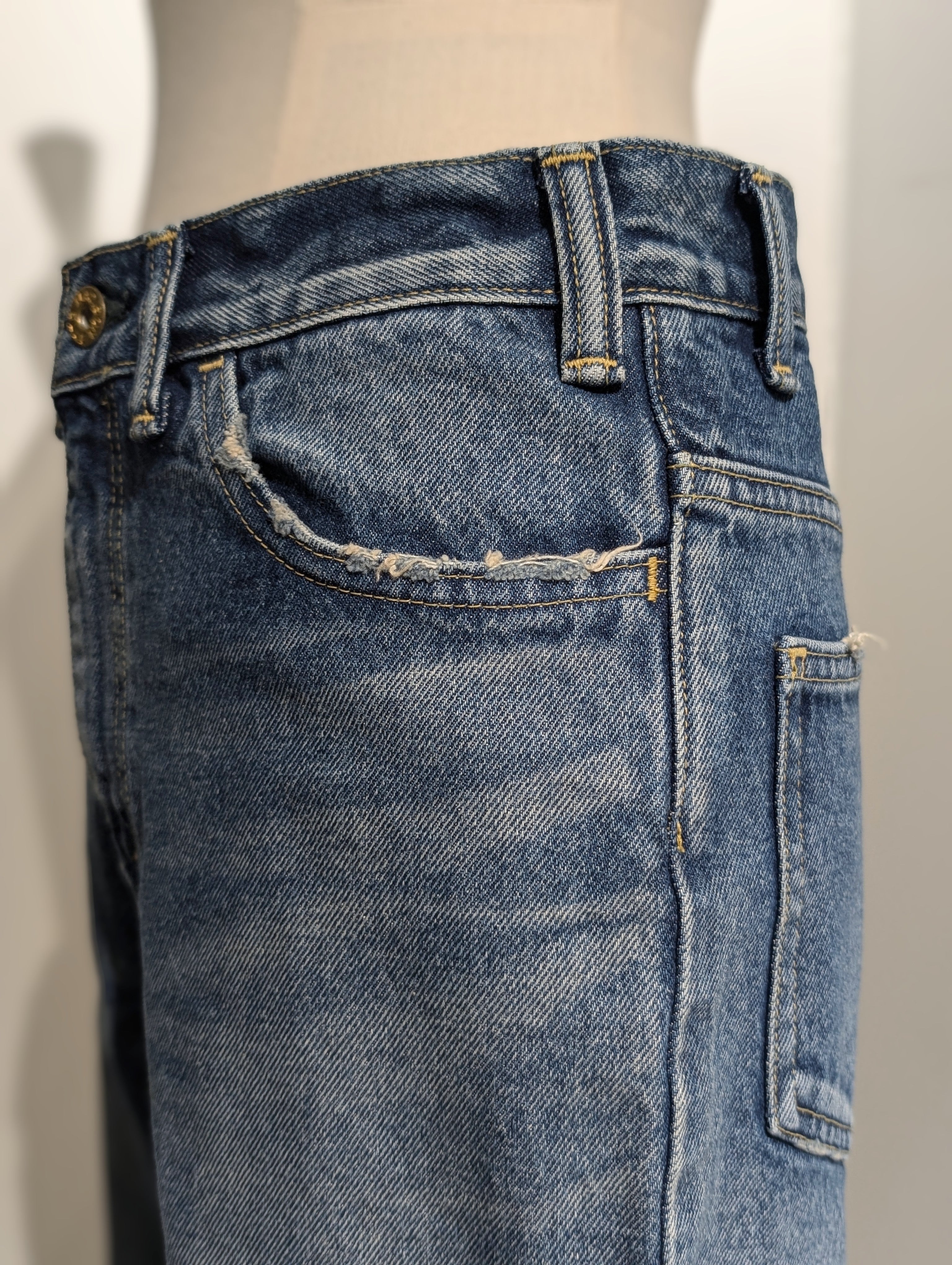 MADISONBLUE HEM CUT FLARE PT DENIM