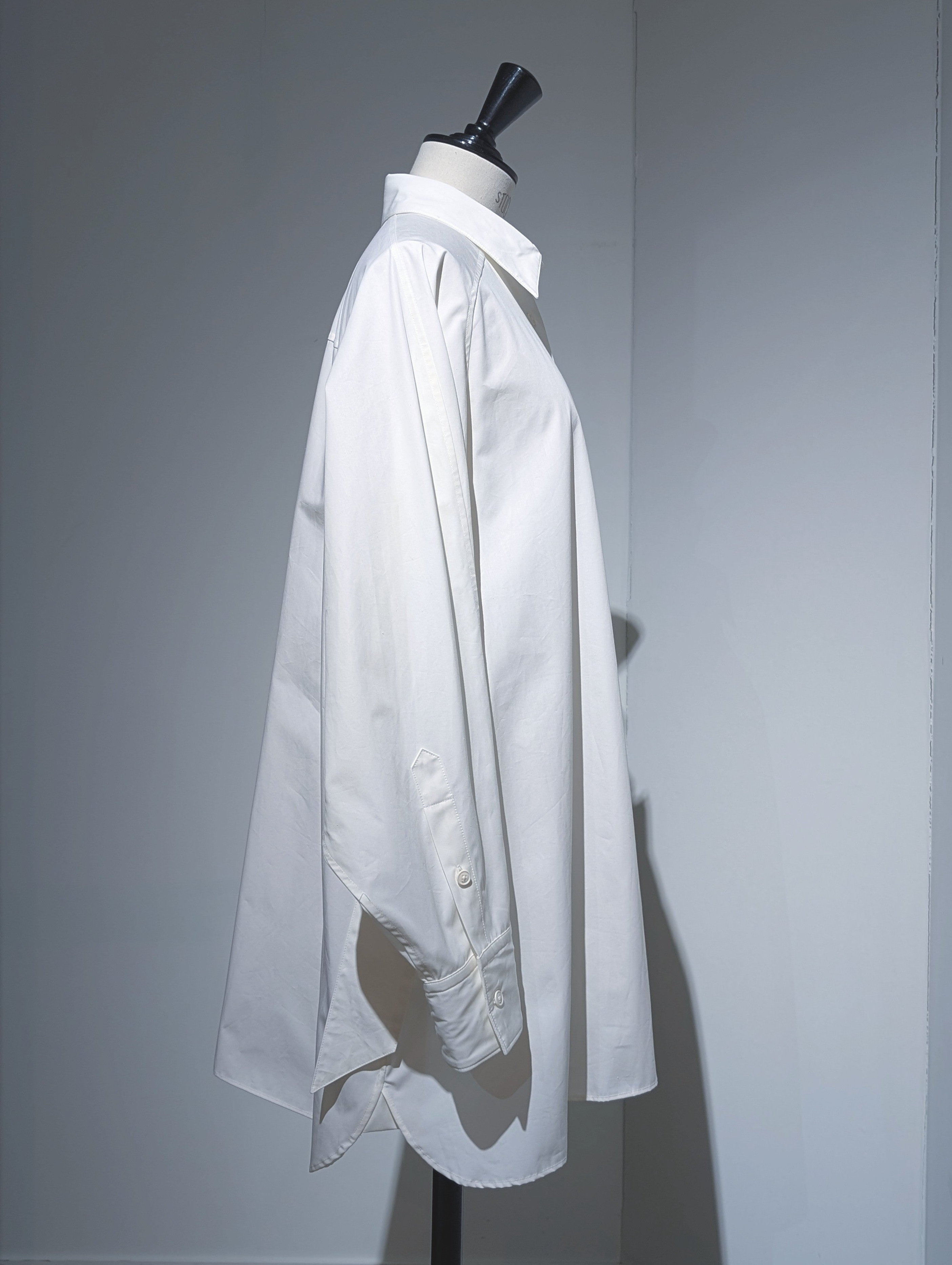 AEHRR 【Draping Yoke Raglan Sleeve Shirt】