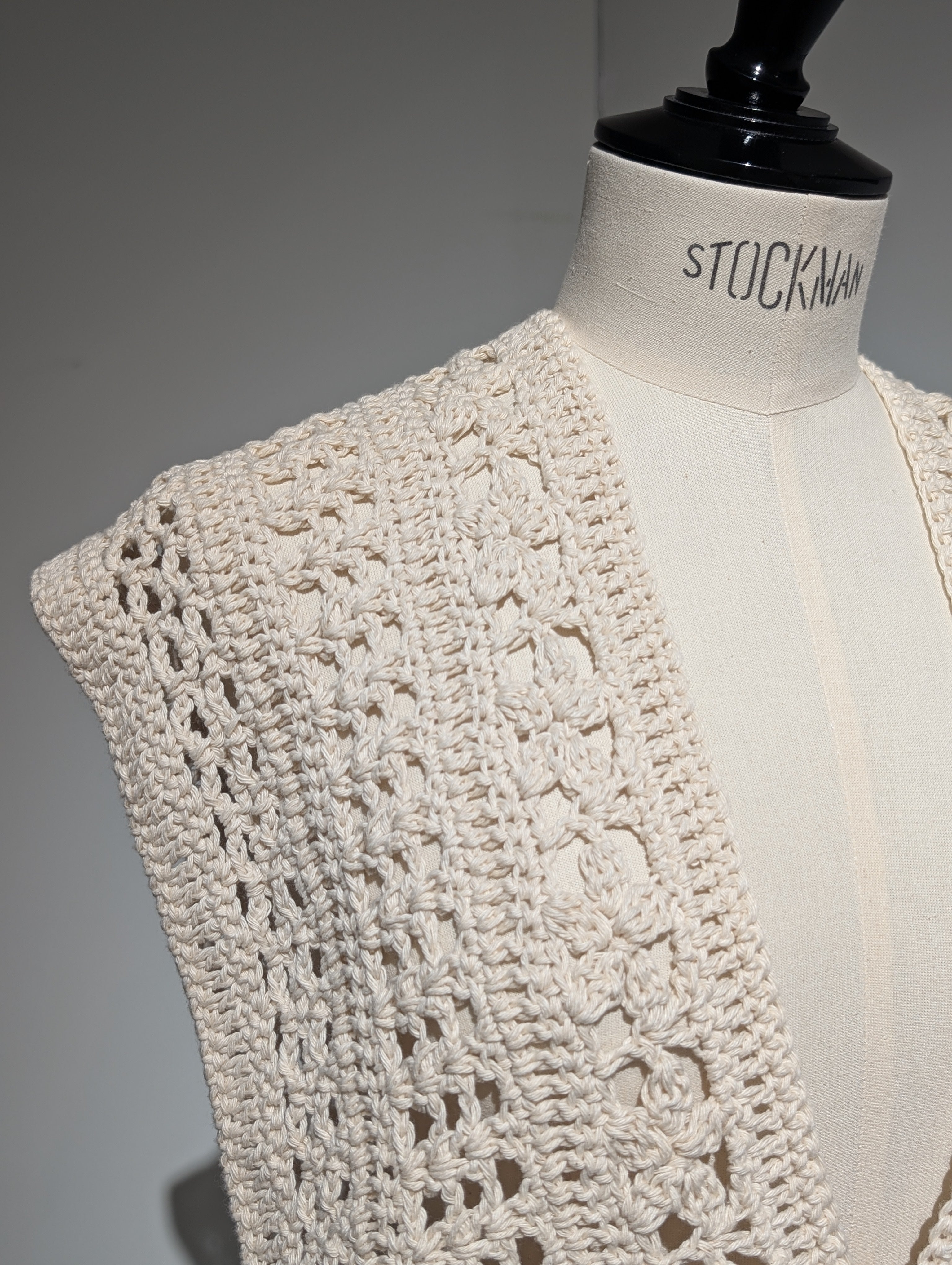 SEEALL SAW63 KN804 CROCHET V TOP