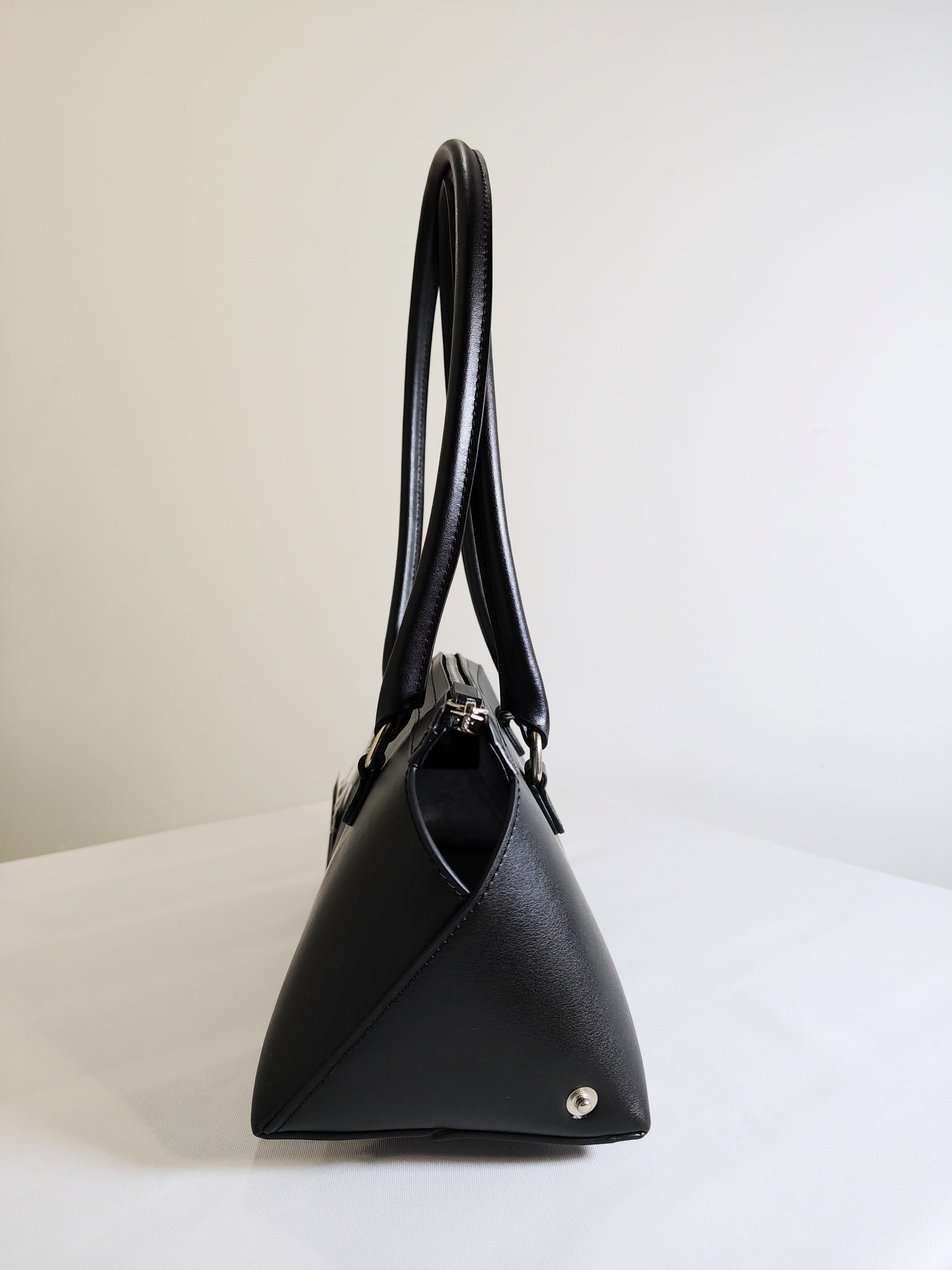 MM⑥ SB6ZH0040 NEW BAULETTO J MEDIUM BAG