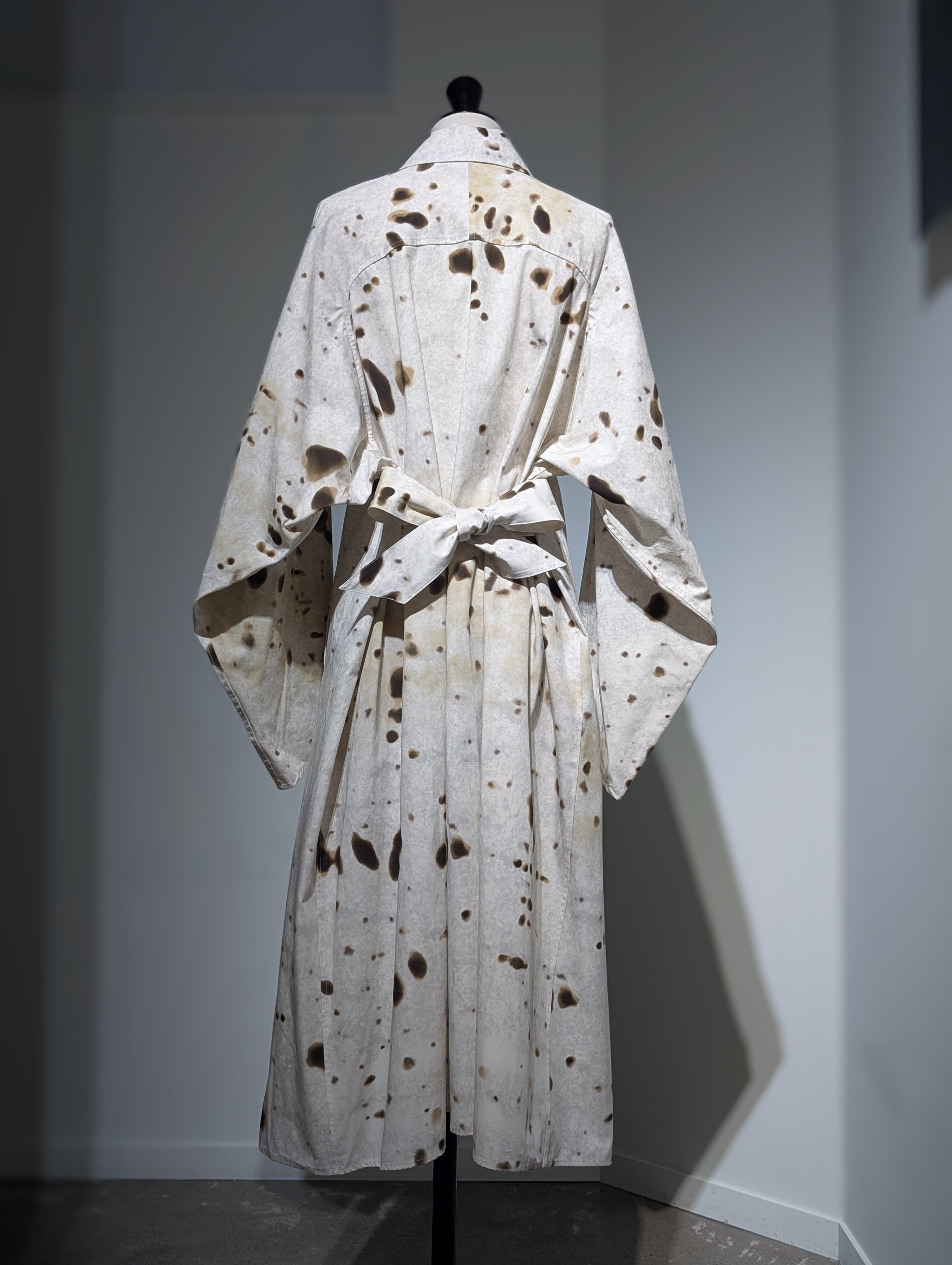 AEHRR 【Draping Yoke Raglan Sleeve Print Over Coat】