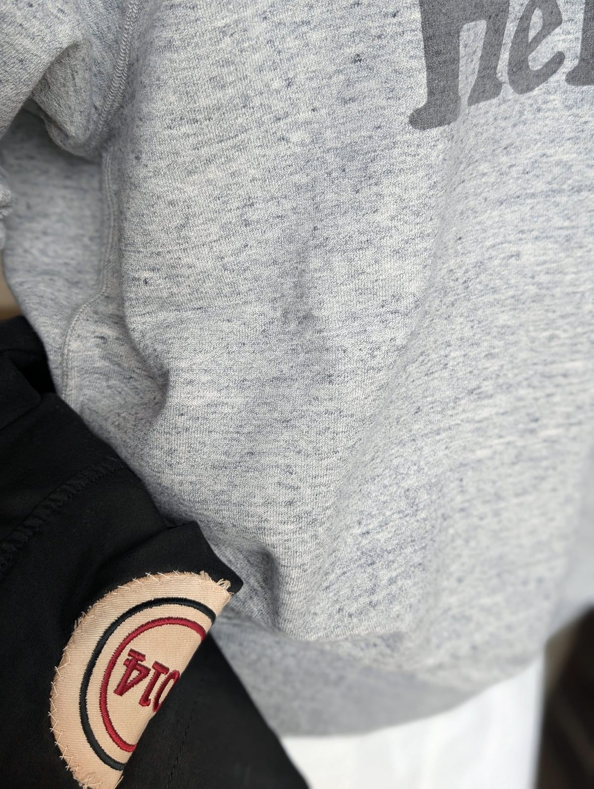 MADISONBLUE HELLO SWEAT L/S URAKE