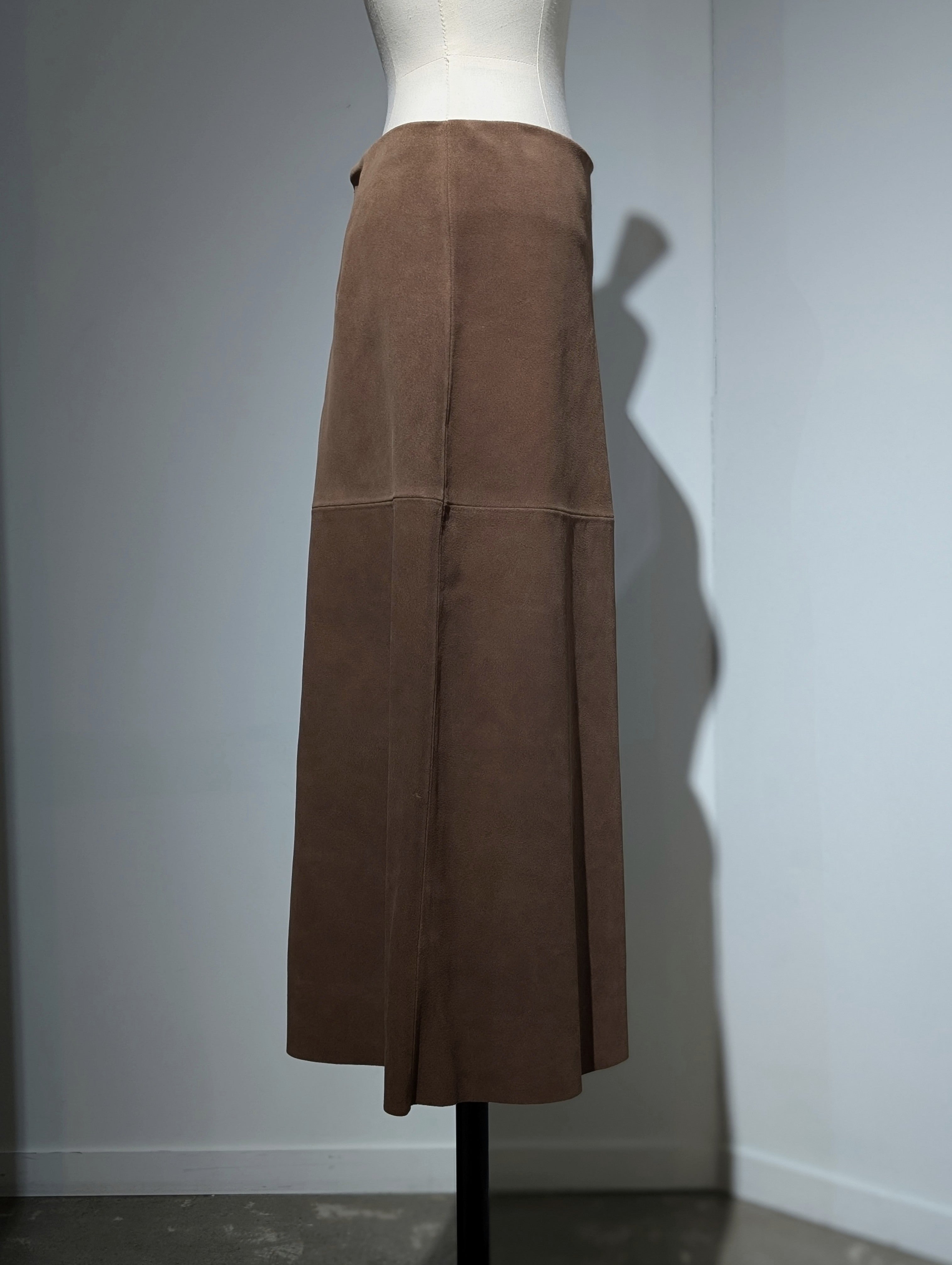 MADISONBLUE MI-MOLLET SKIRT SUEDE
