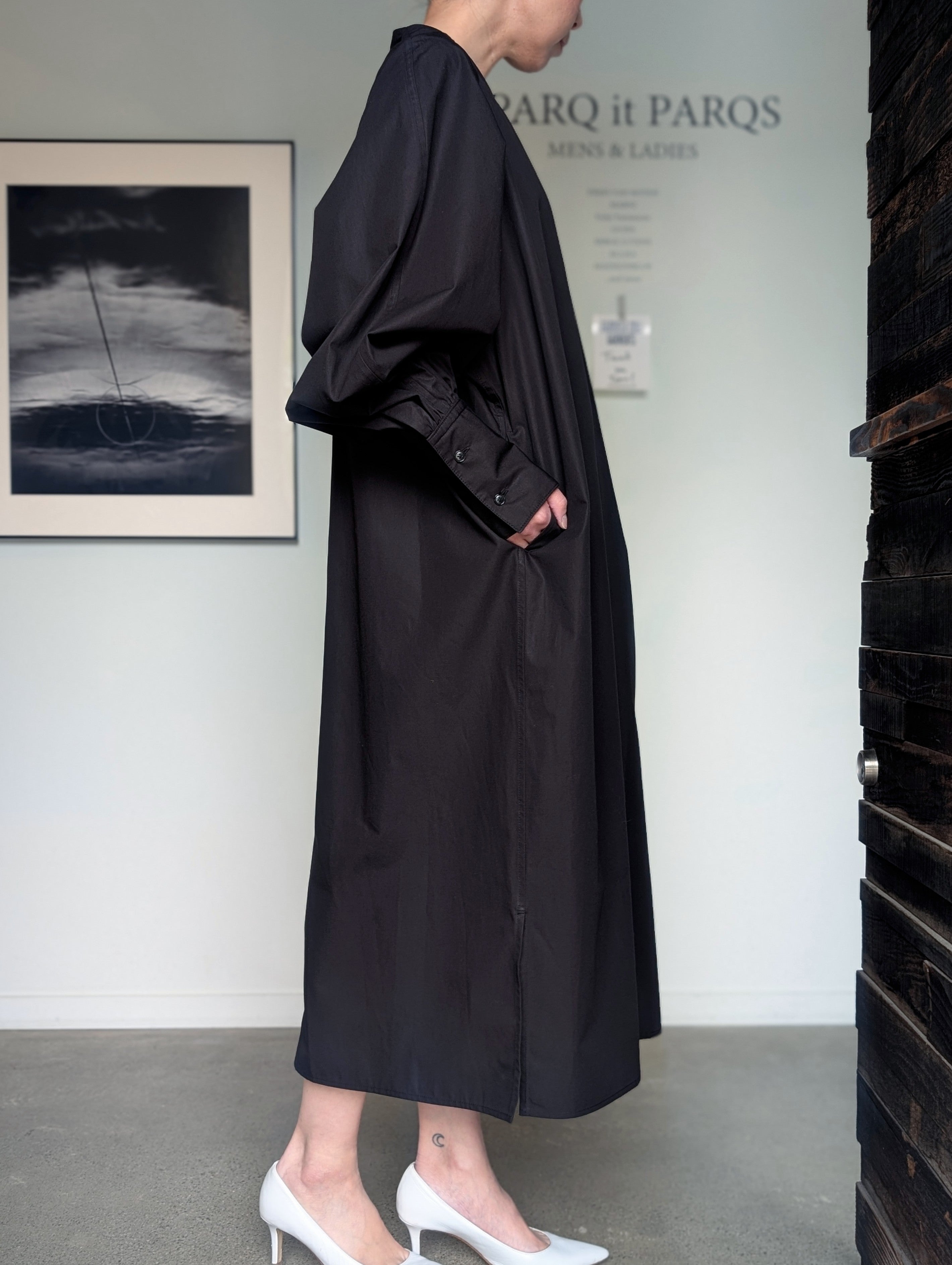AEHRR 【Draping Yoke Raglan Sleeve V/N OP】