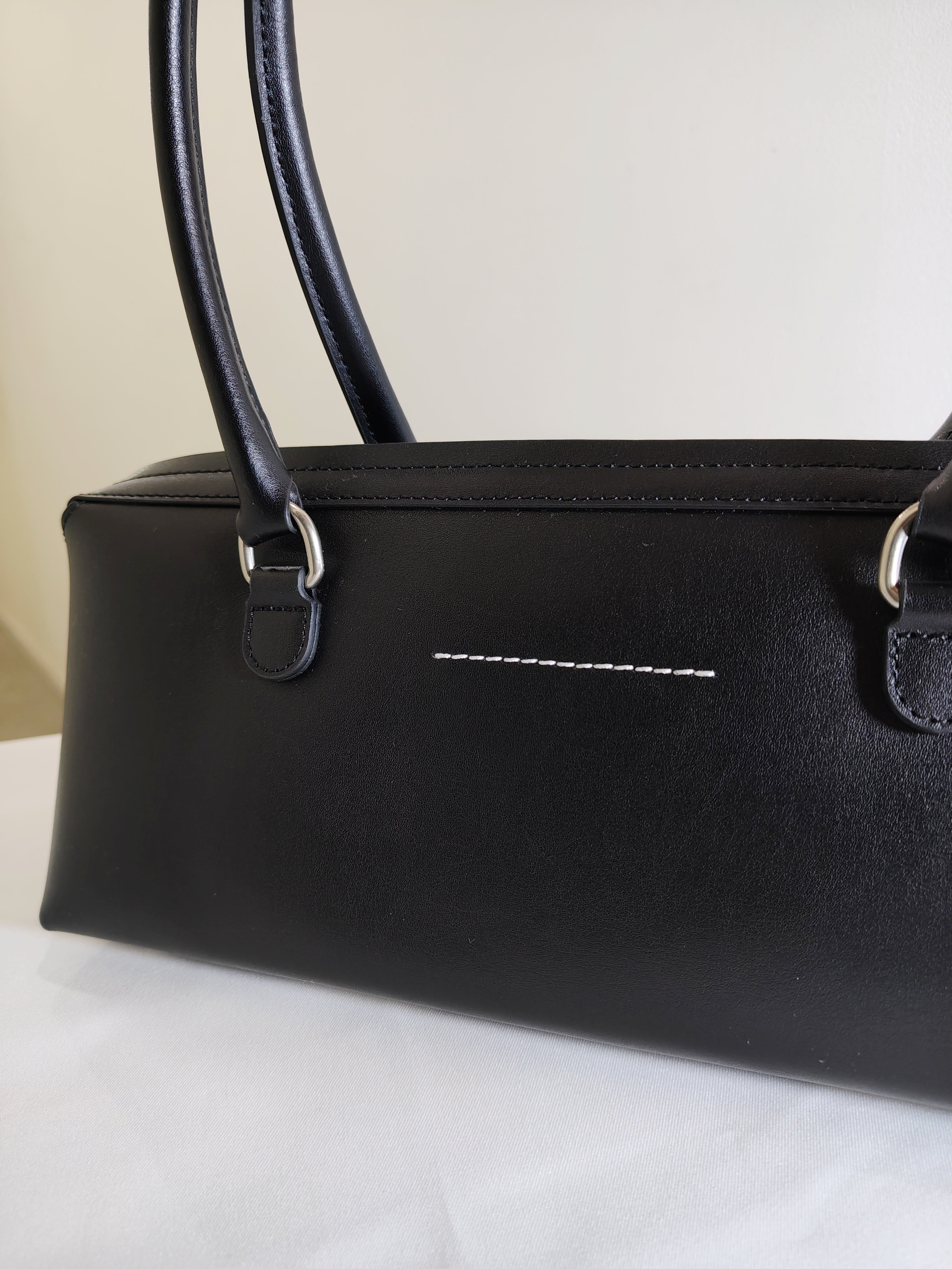MM⑥ SB6ZH0040 NEW BAULETTO J MEDIUM BAG