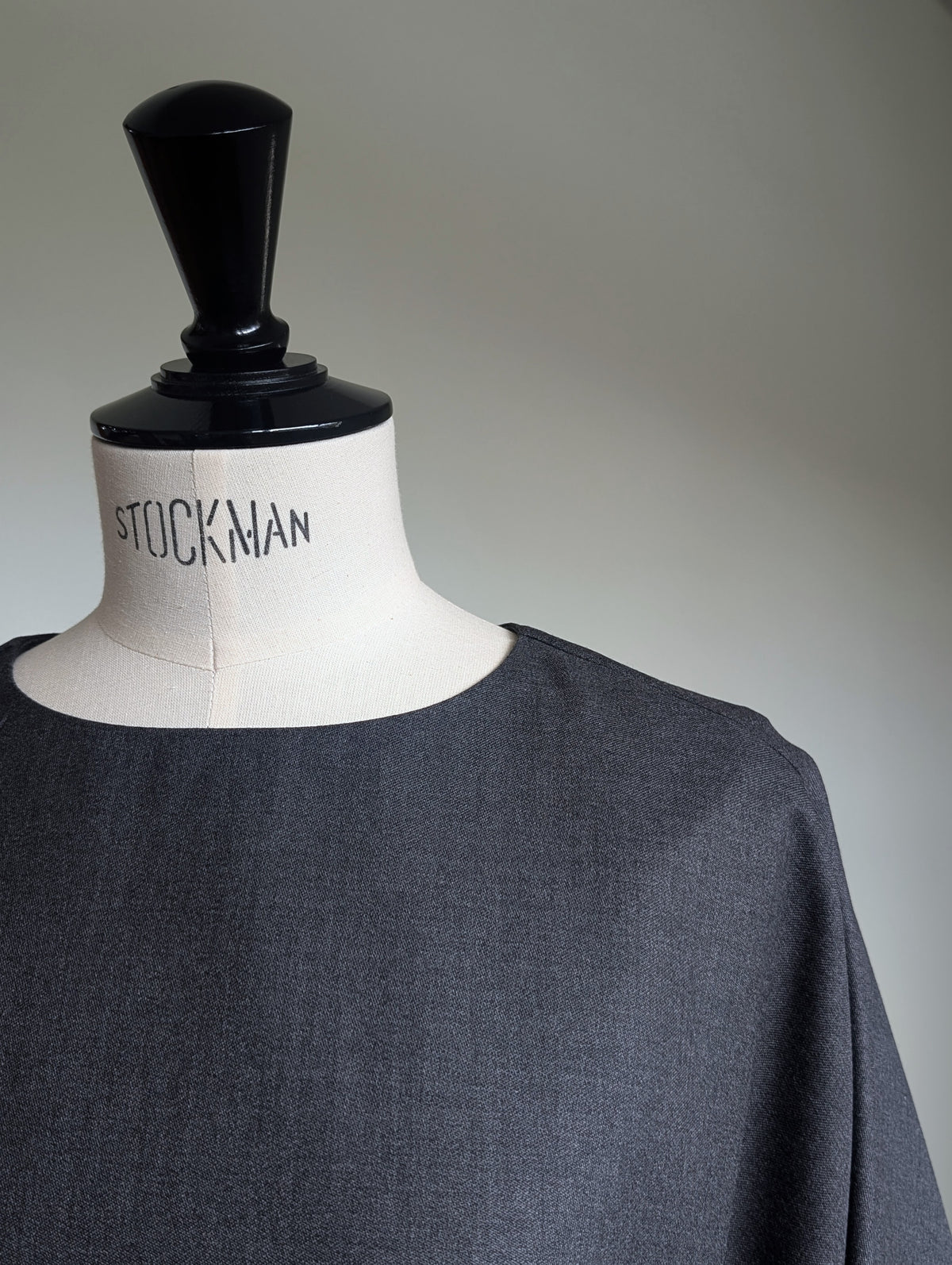 AEHRR 【021 Draping Form Crewneck PO】
