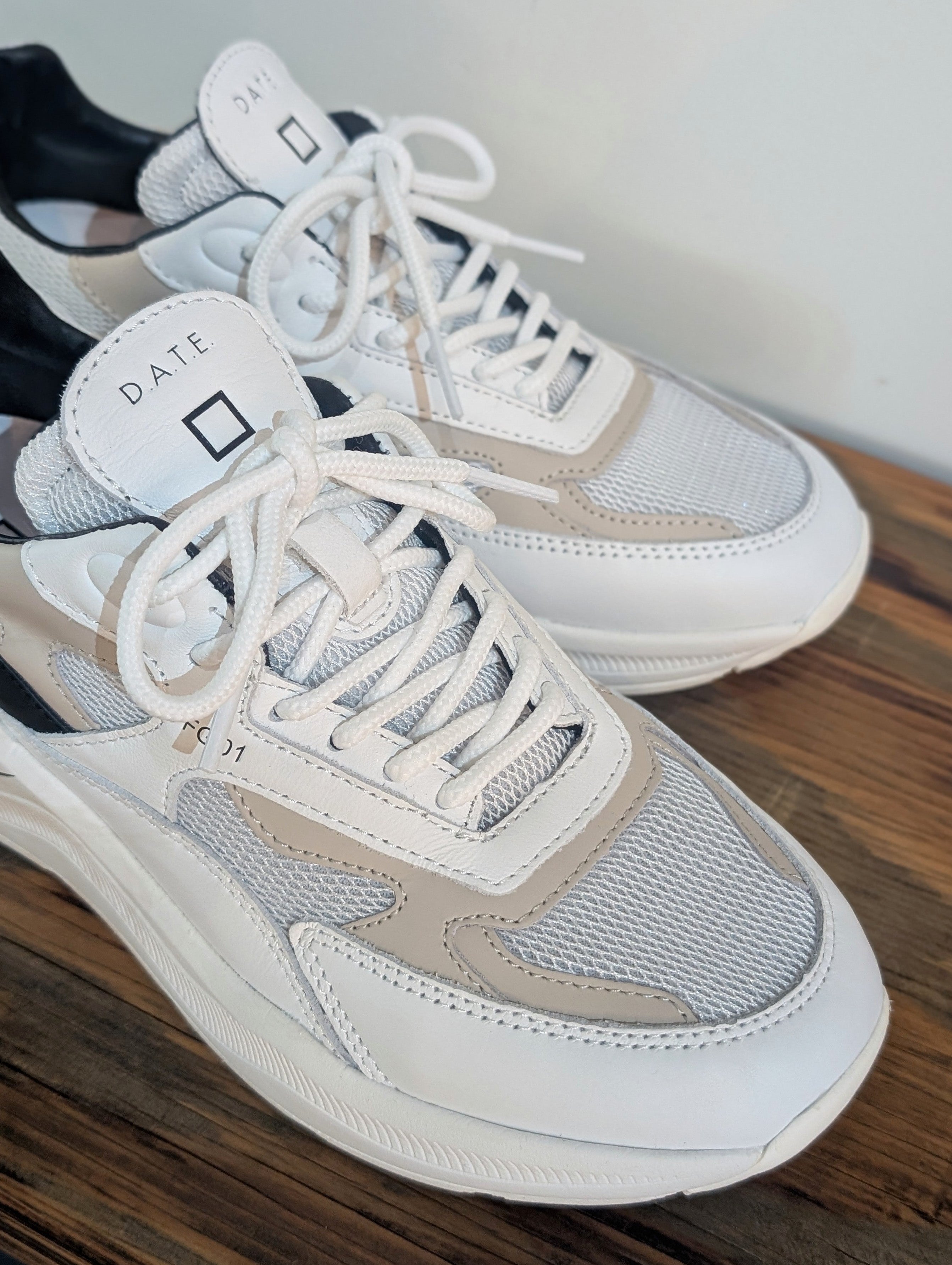 D.A.T.E.【FUGA MESH WHITE×BLACK】