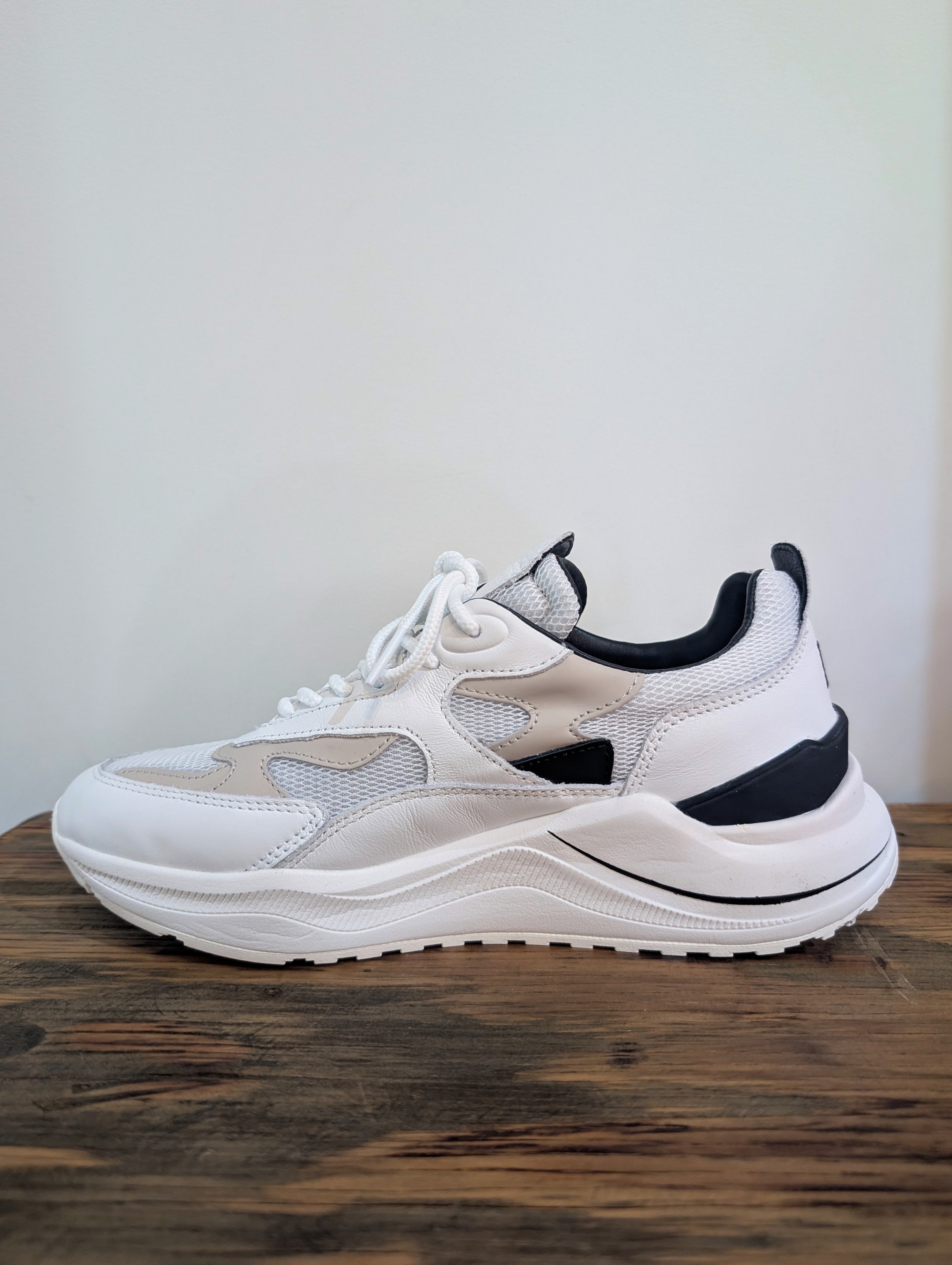 D.A.T.E.【FUGA MESH WHITE×BLACK】