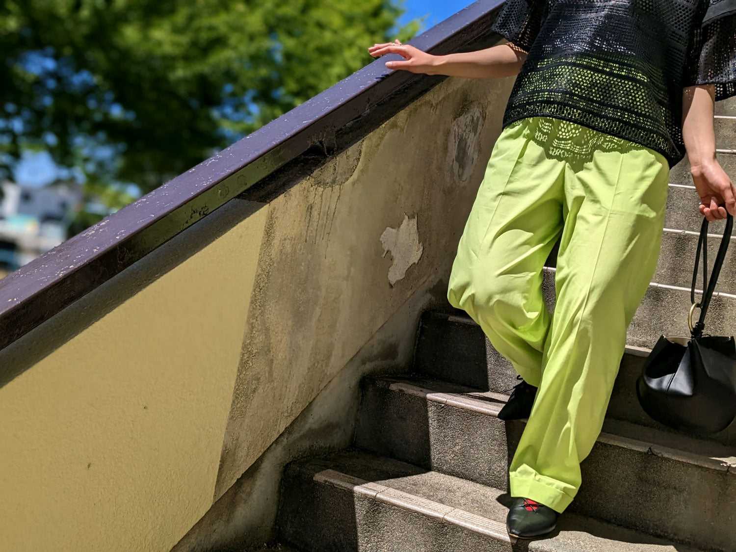 någonstans roll-up elastic tapered pants