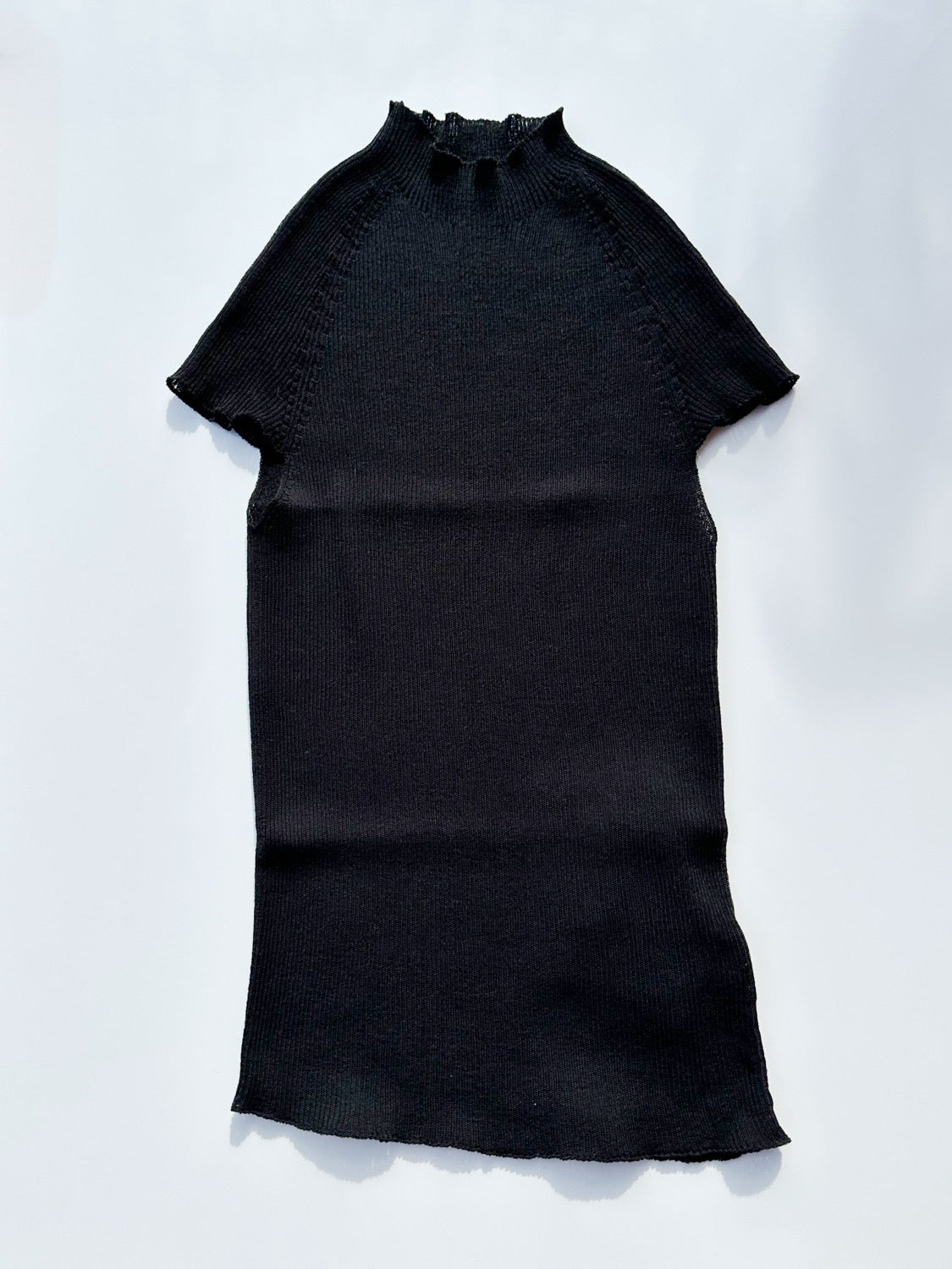 AMOMENTO WHOLEGARMENT CAP SLEEVE KNIT TOP