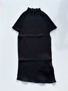 AMOMENTO WHOLEGARMENT CAP SLEEVE KNIT TOP