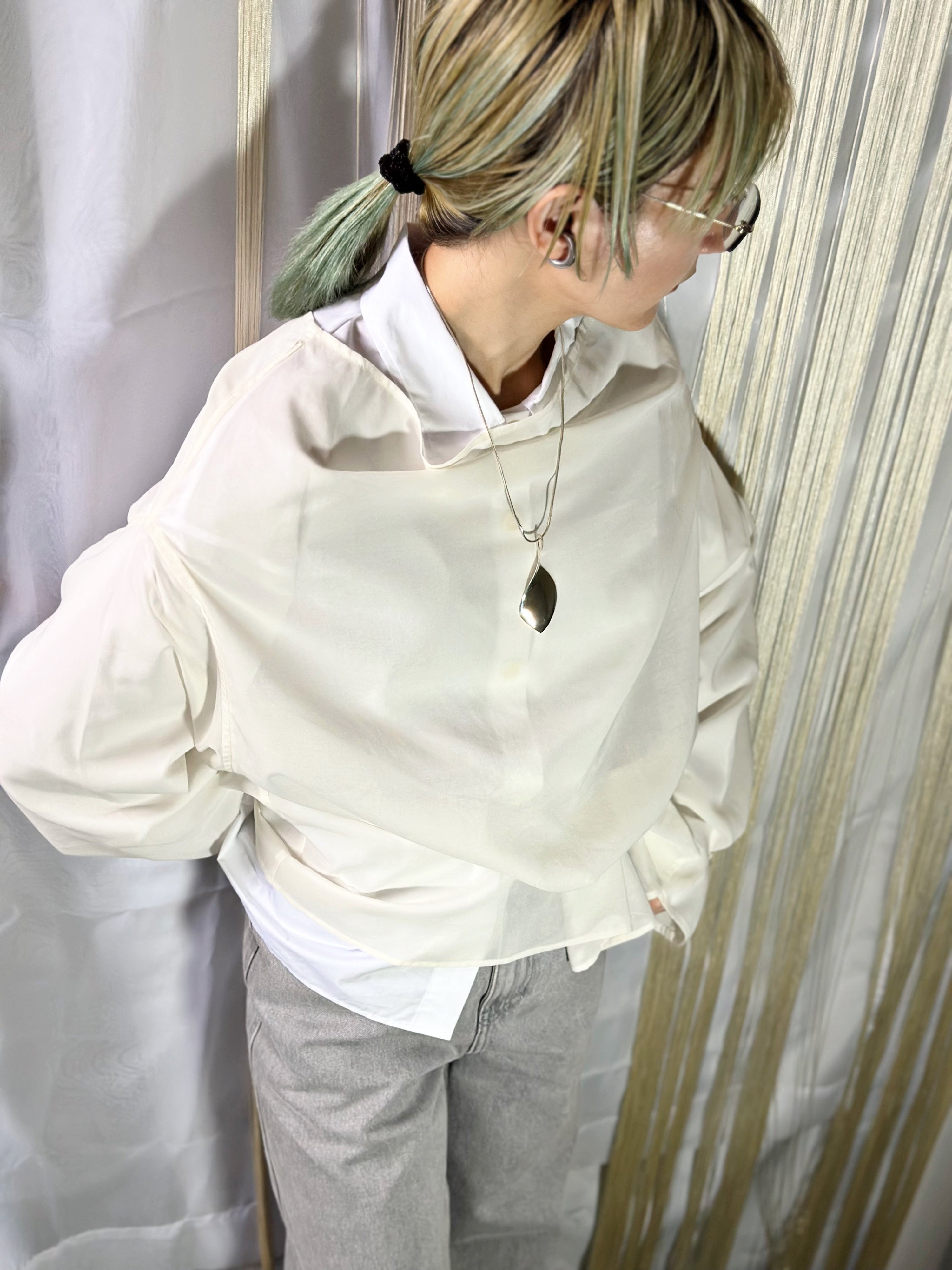 AMOMENTO MOCK NECK TWO WAY BLOUSE