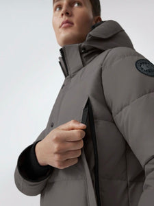 CANADA GOOSE  2048MB  Wyndham Parka Black Label