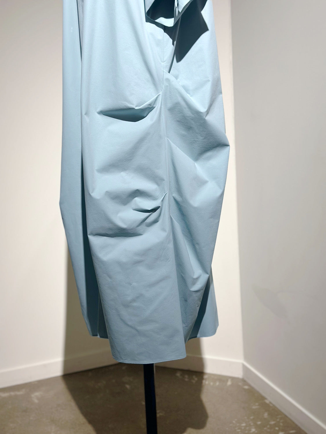 någonstans tuck drape shirt dress