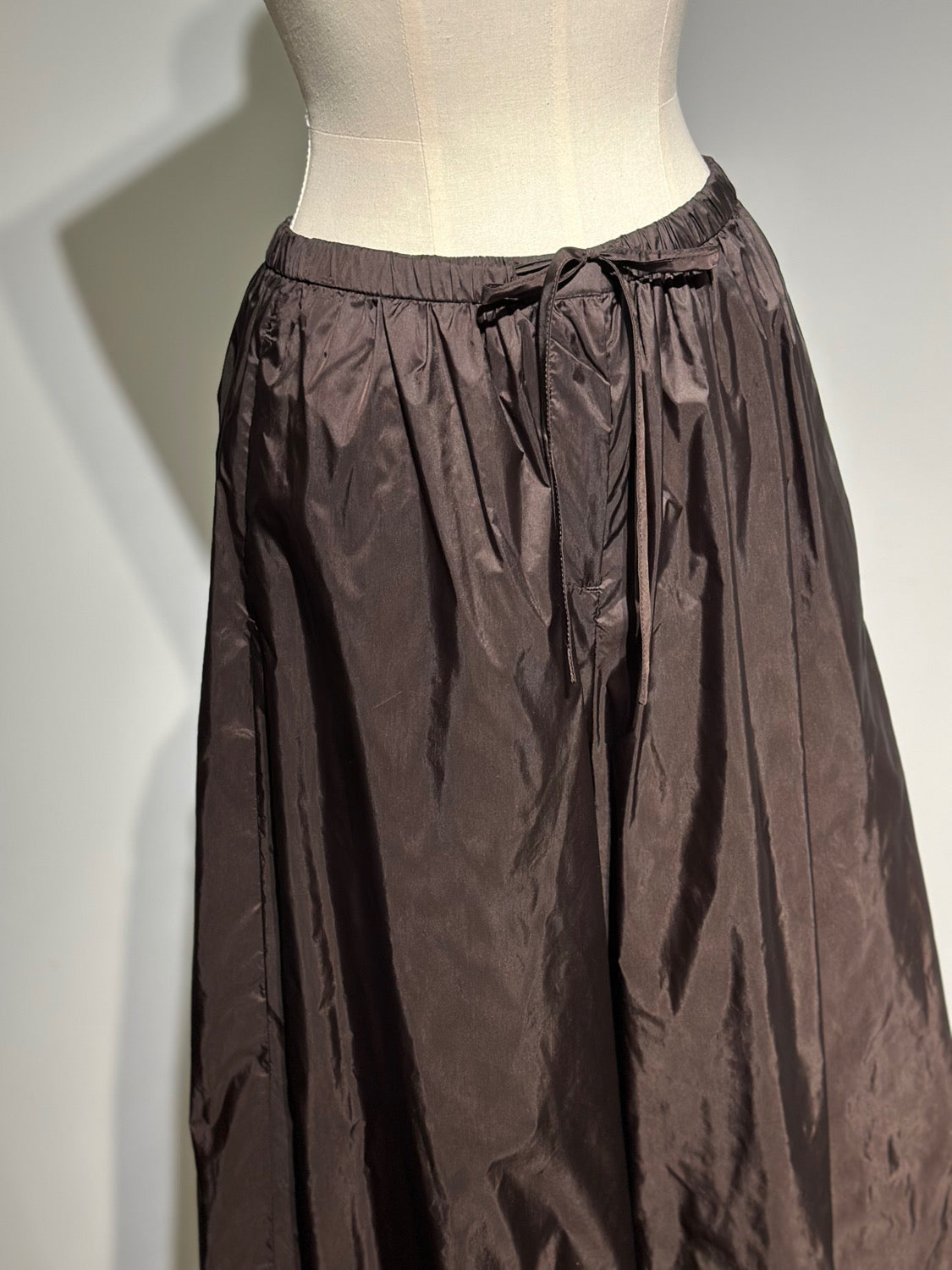 AMOMENTO NYLON SHIRRING PANTS