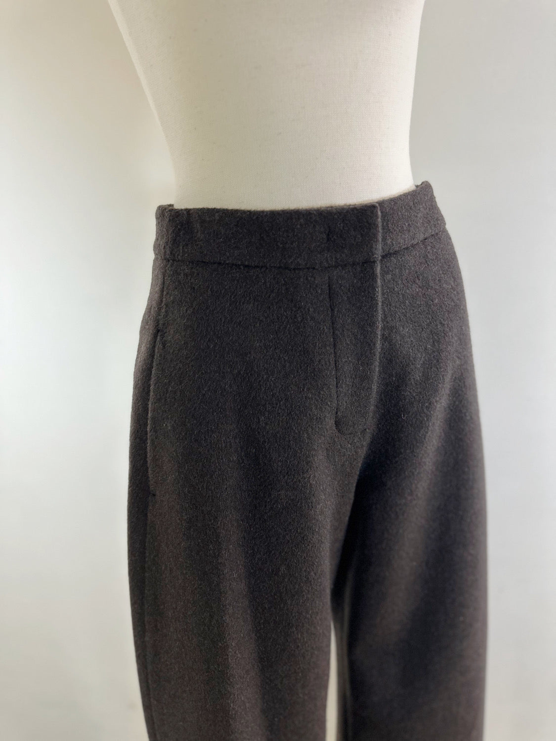 AMOMENTO CURVED CULOTTE PANTS