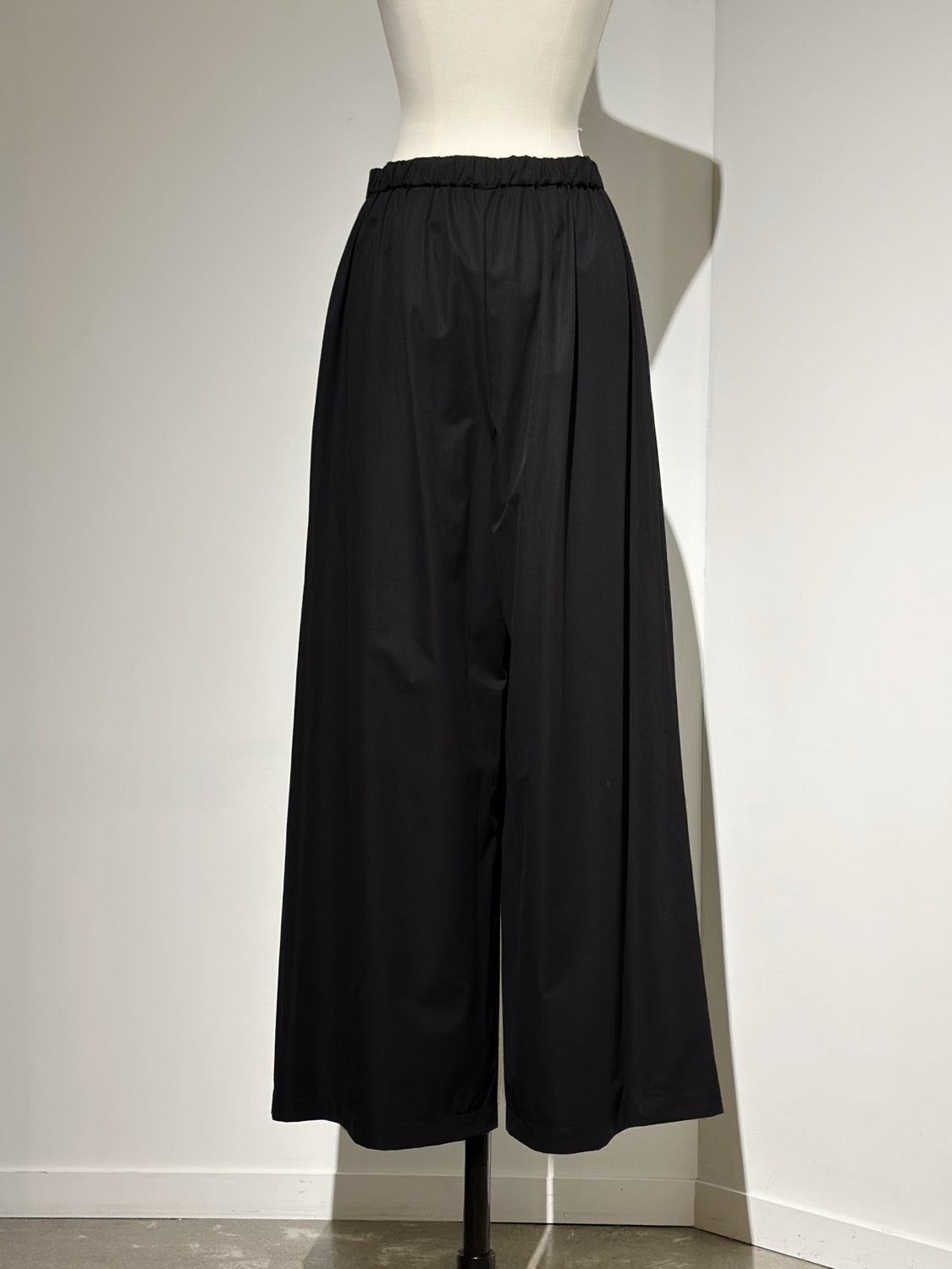 någonstans tuck wide pants