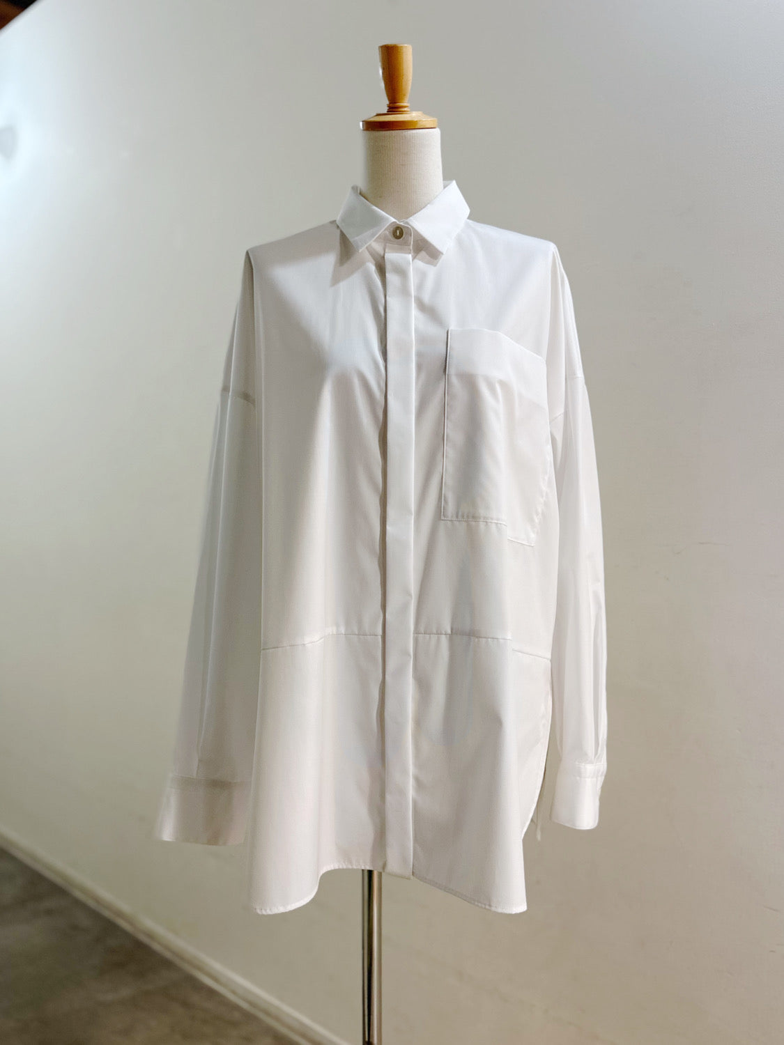 ENFOLD  ASYMMETRY BOW-TIE SHIRT