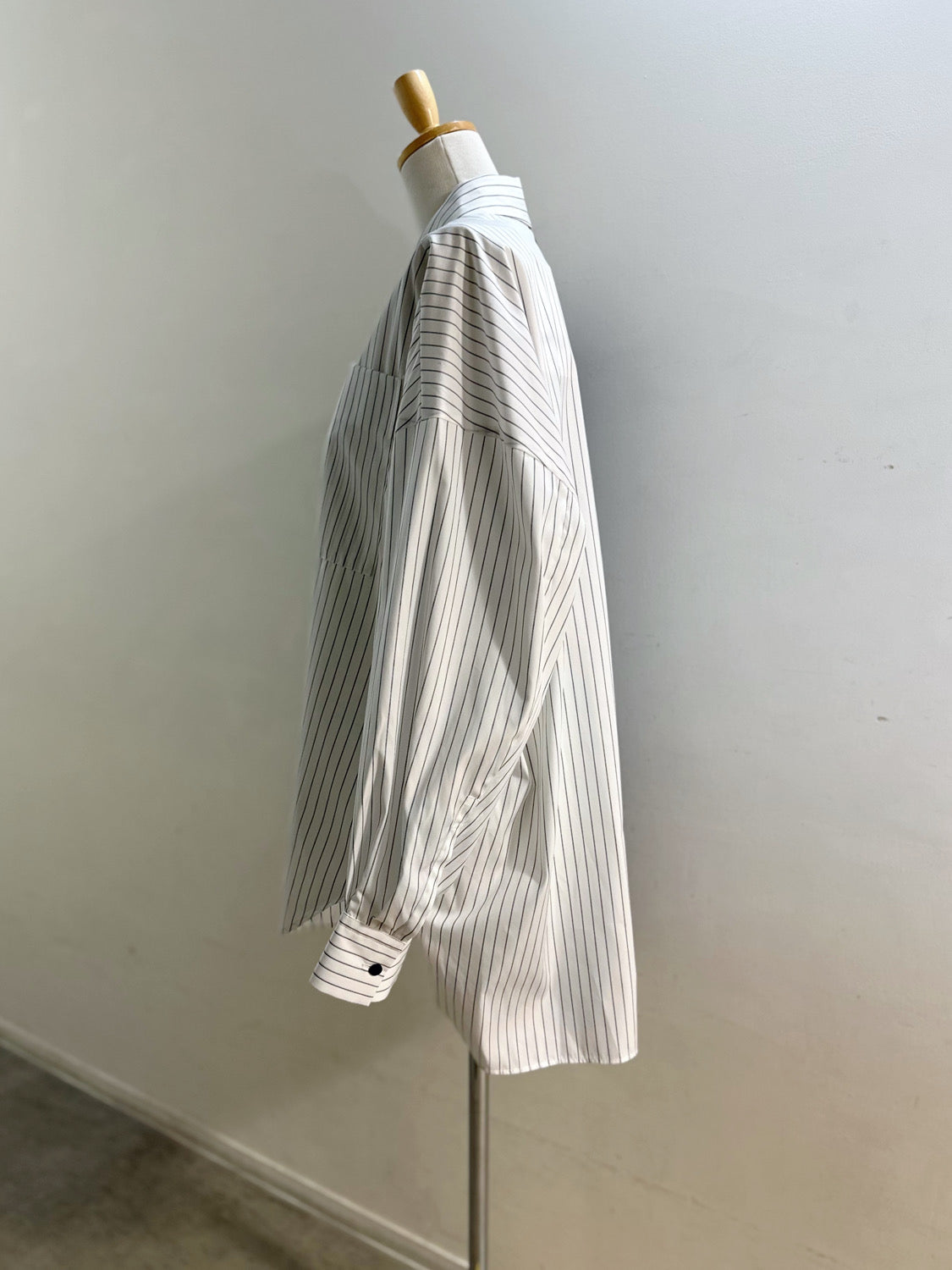 ENFOLD  ASYMMETRY BOW-TIE SHIRT