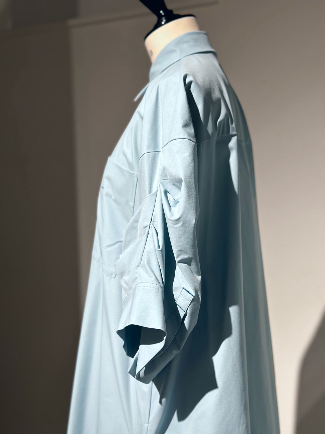 någonstans tuck drape shirt dress