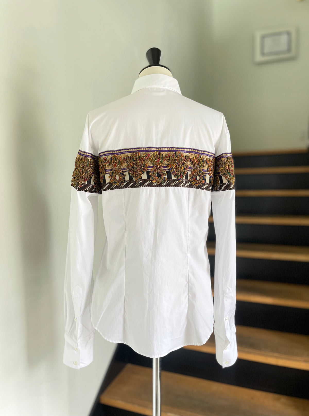 DRIES VAN NOTEN【262-010742】CHLORIS TRIS EMB 4445 W.W.SHIRT