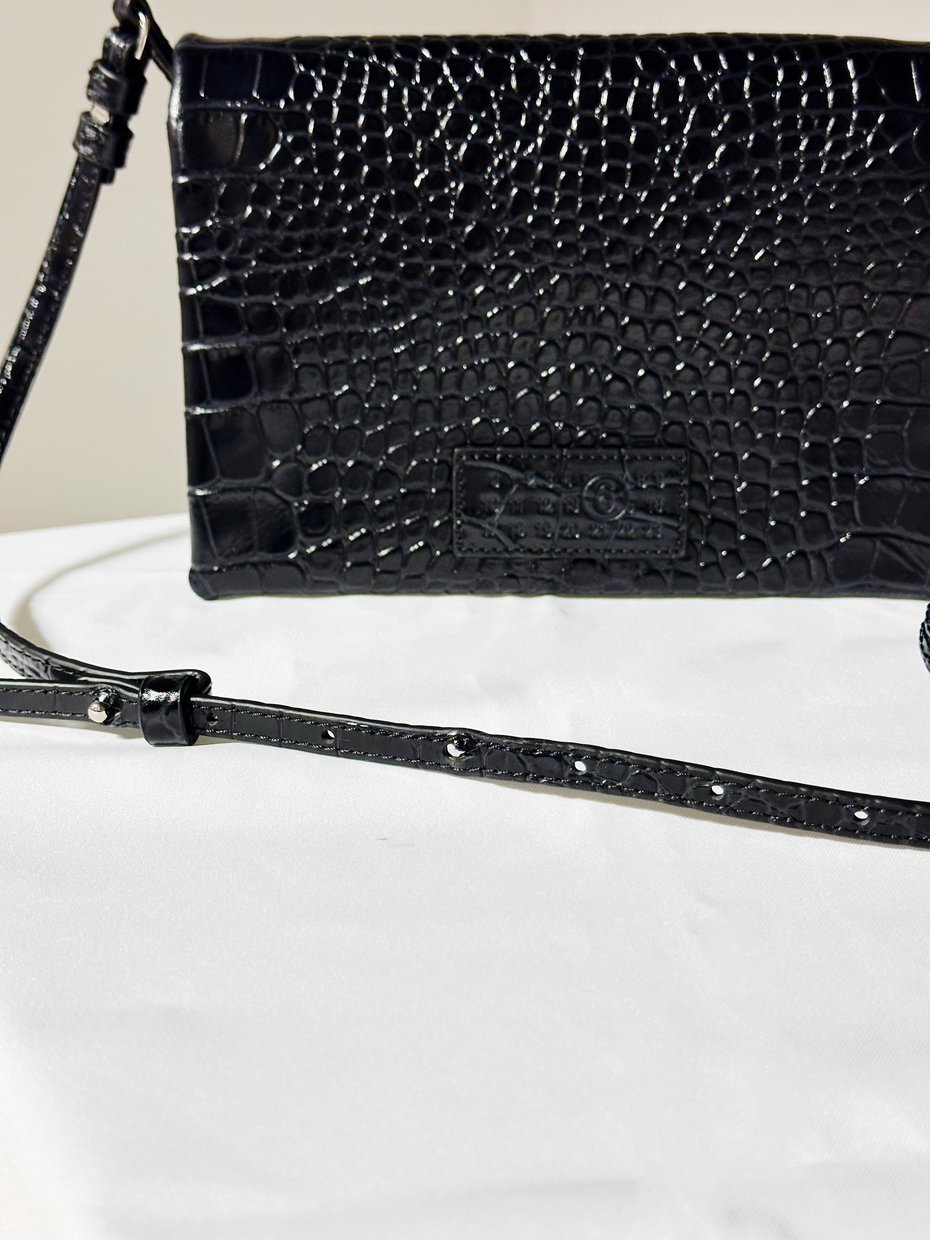 MM⑥  SA6WF0001 クロコ型押しポシェットBAG