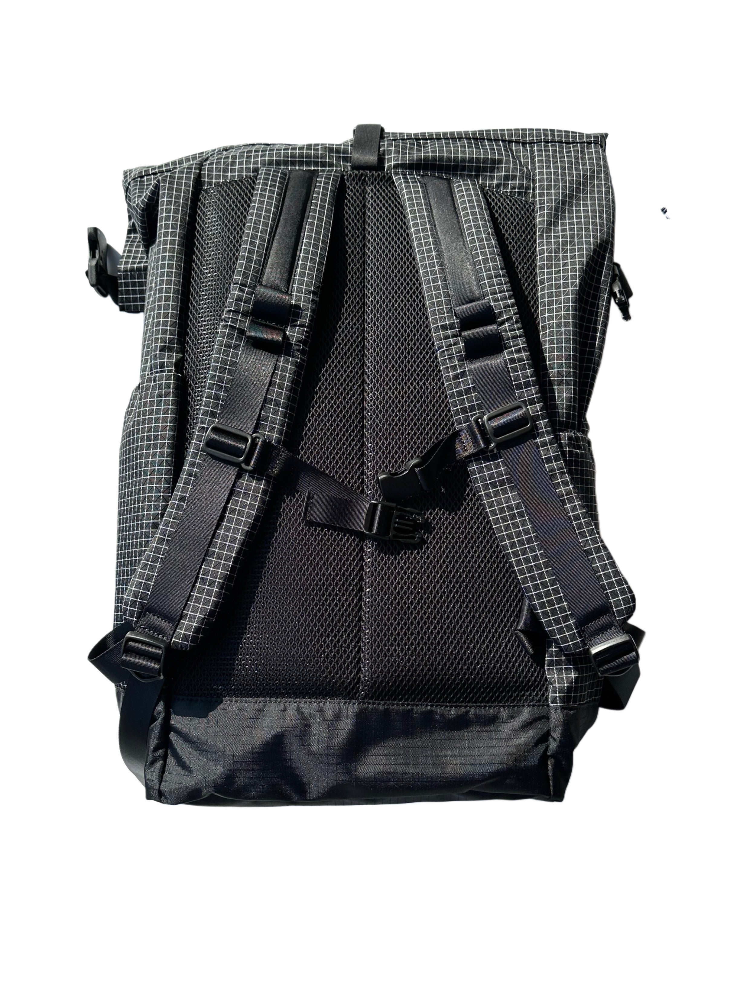 någonstans roll top backpack