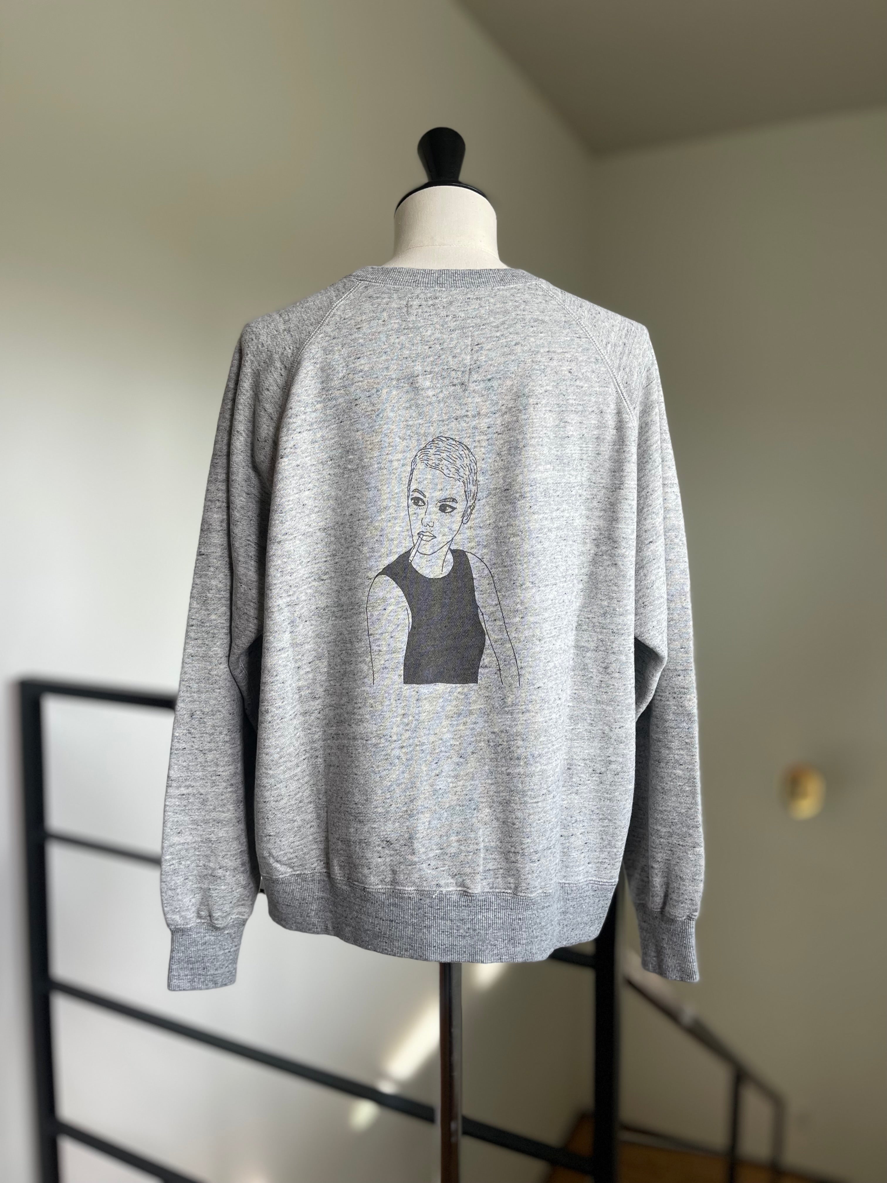 MADISONBLUE  JEAN CREW NECK SWEAT