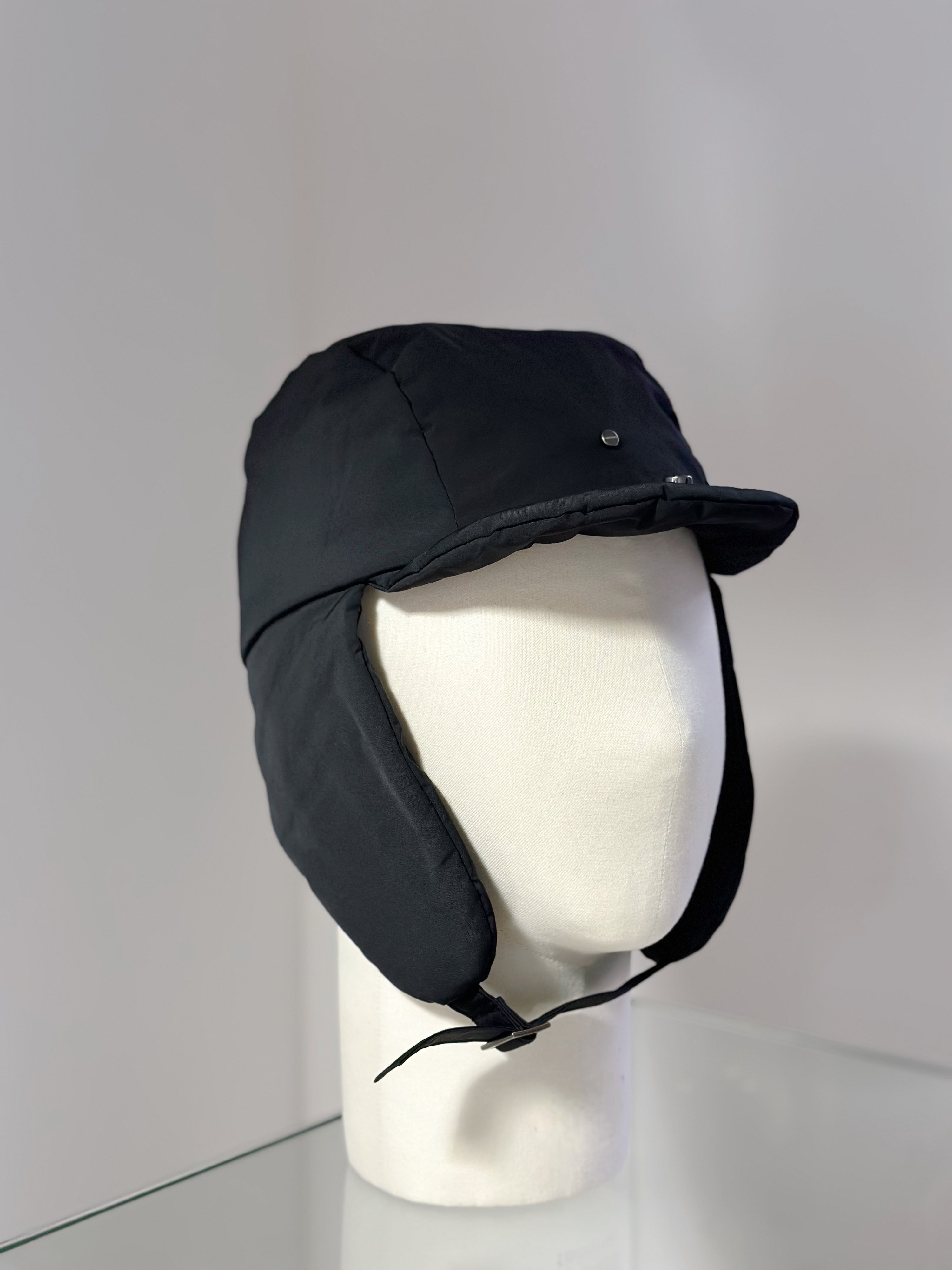 AMOMENTO TAFFETA PADDED EARMUFF CAP